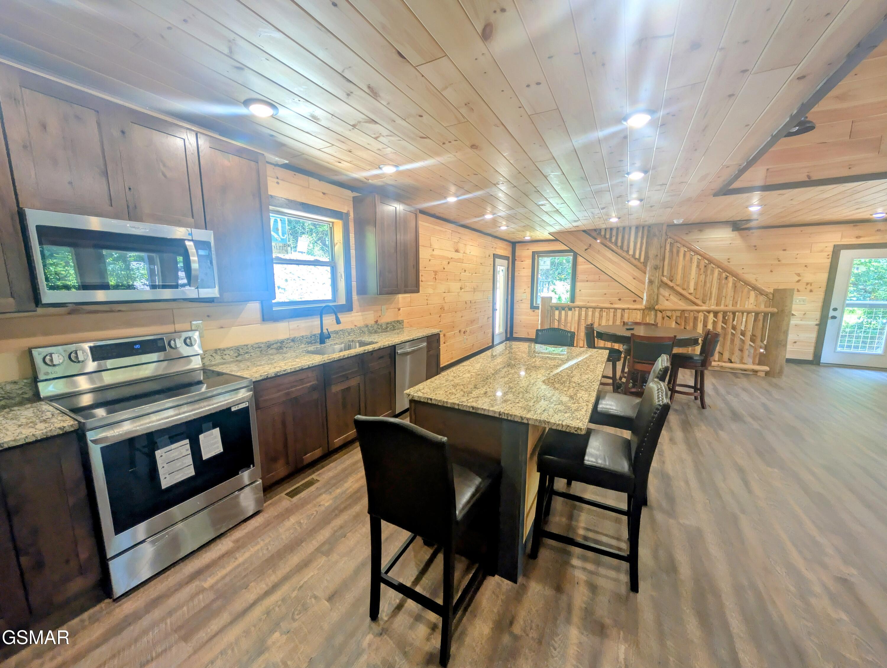 1130 Laddie Buck Lane Gatlinburg TN 37738