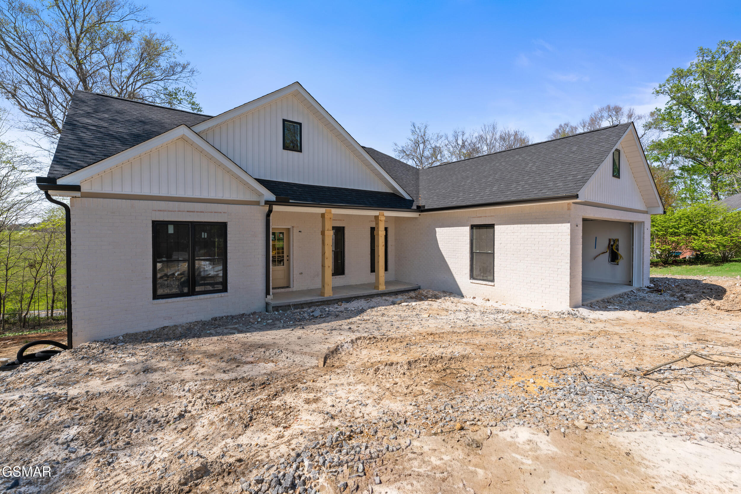 1430 Beechtop Lane Kodak TN 37764