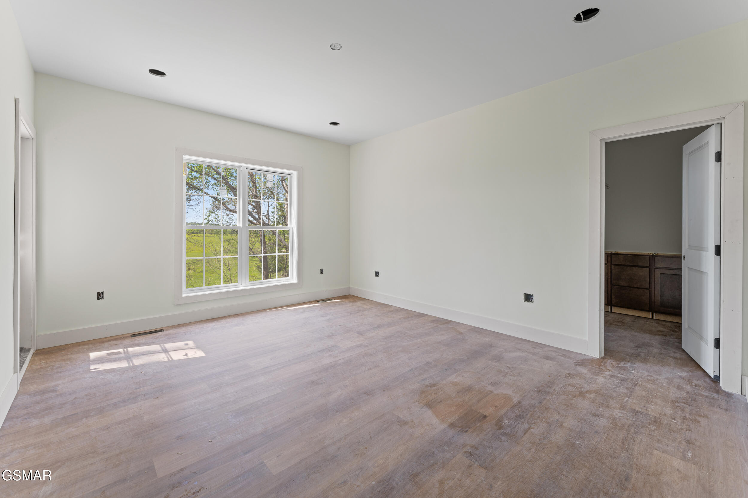 1430 Beechtop Lane Kodak TN 37764