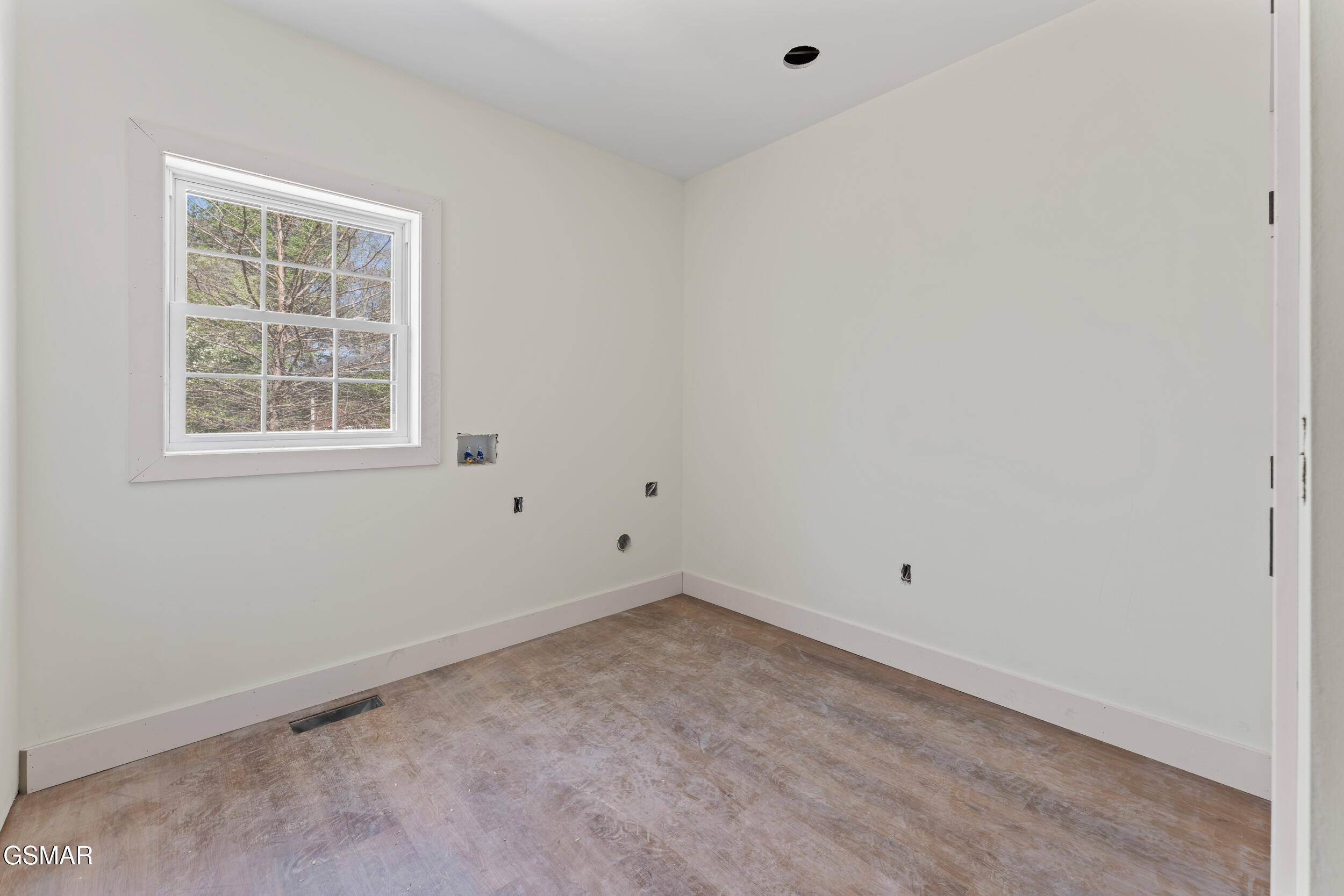 1430 Beechtop Lane Kodak TN 37764