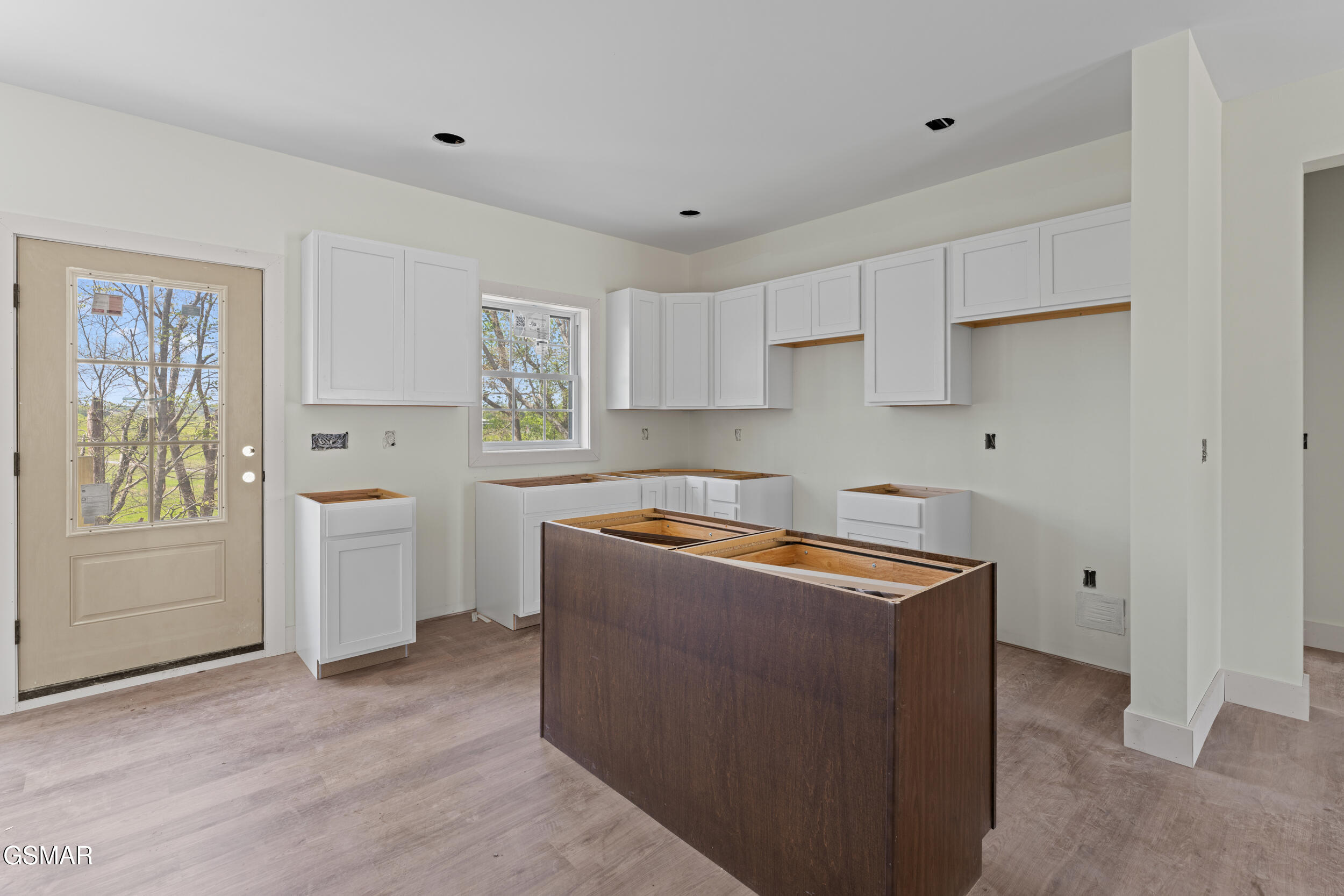 1430 Beechtop Lane Kodak TN 37764