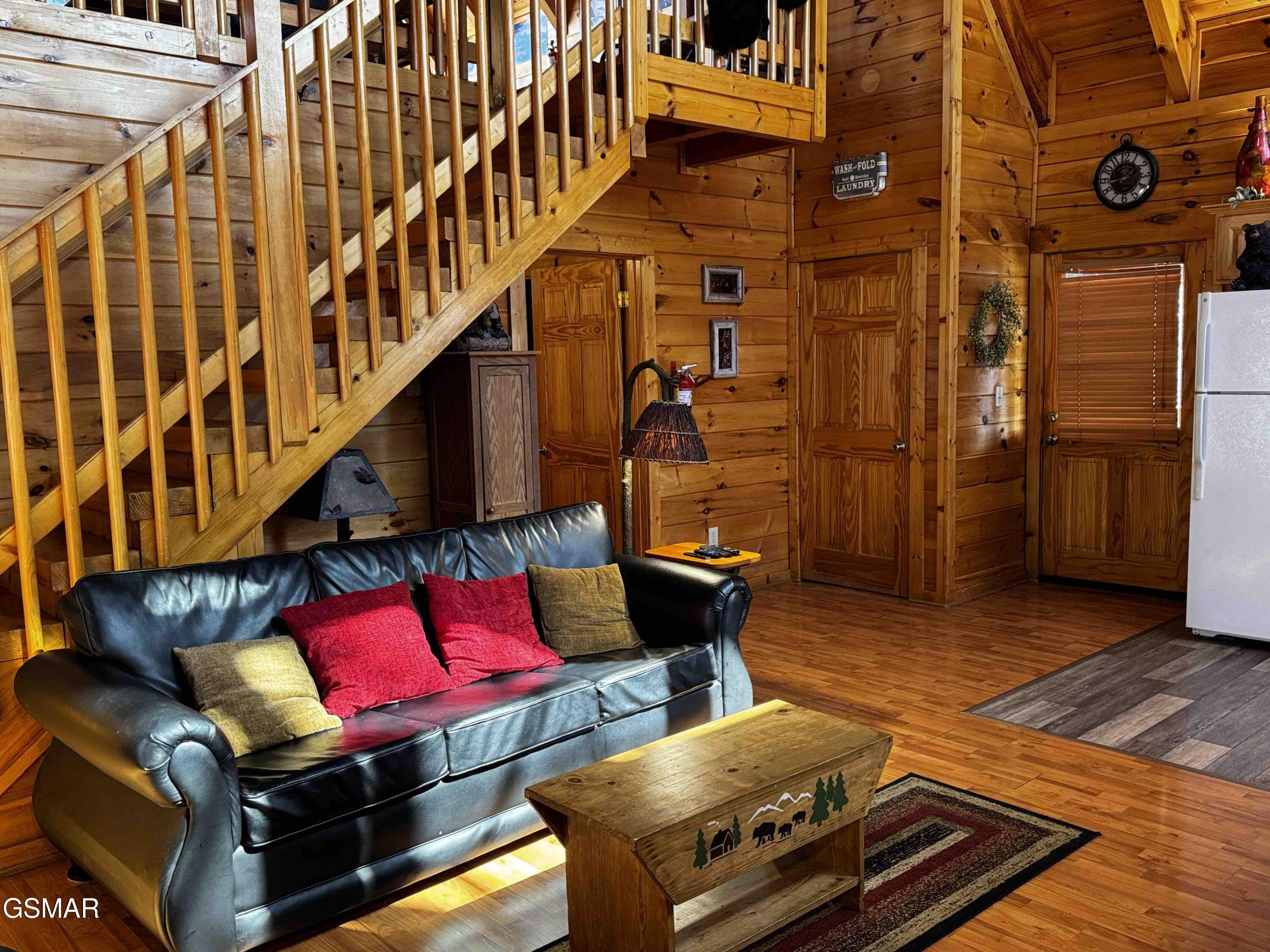 656 Forest Drive Pigeon Forge TN 37863