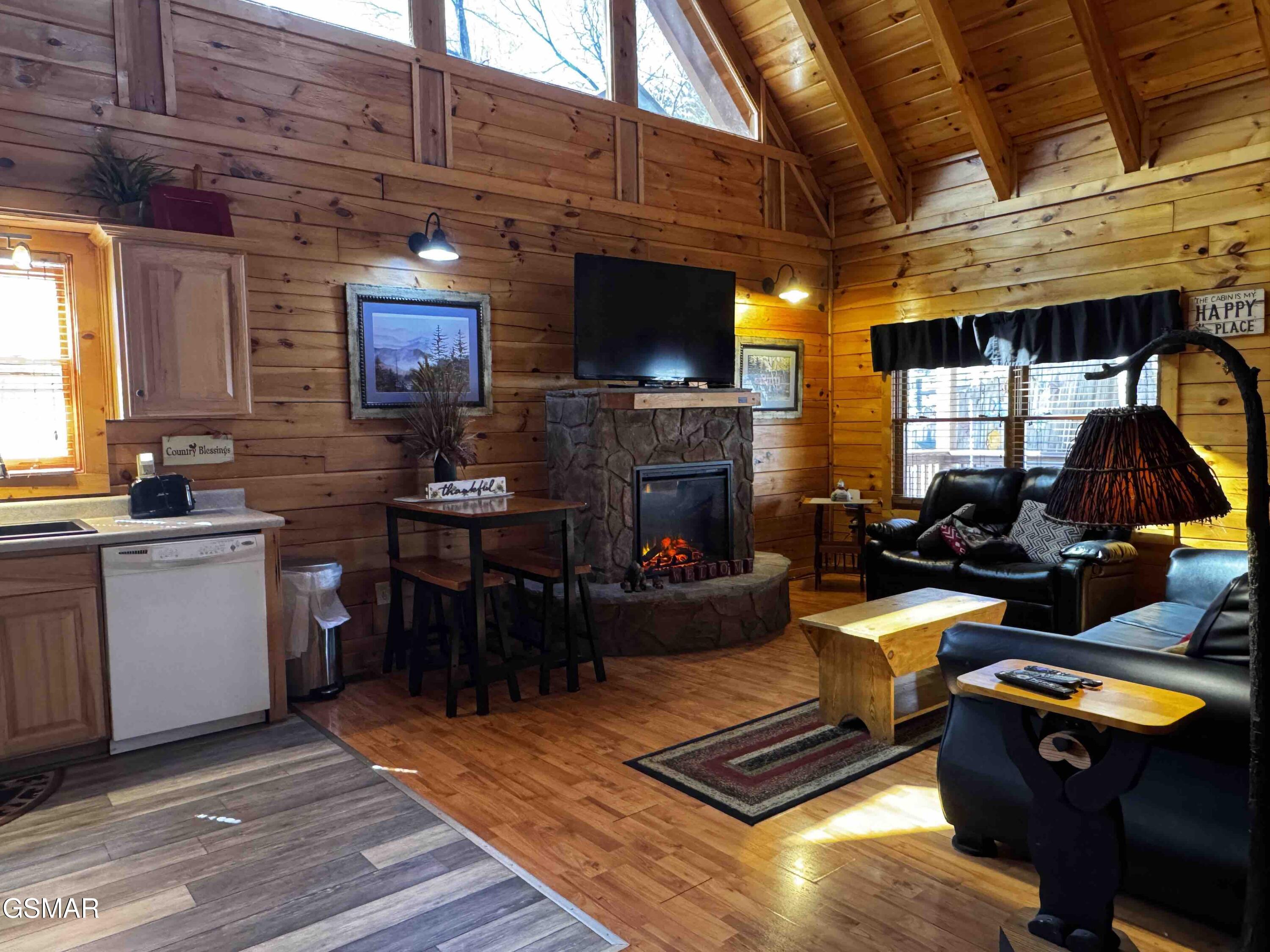 656 Forest Drive Pigeon Forge TN 37863
