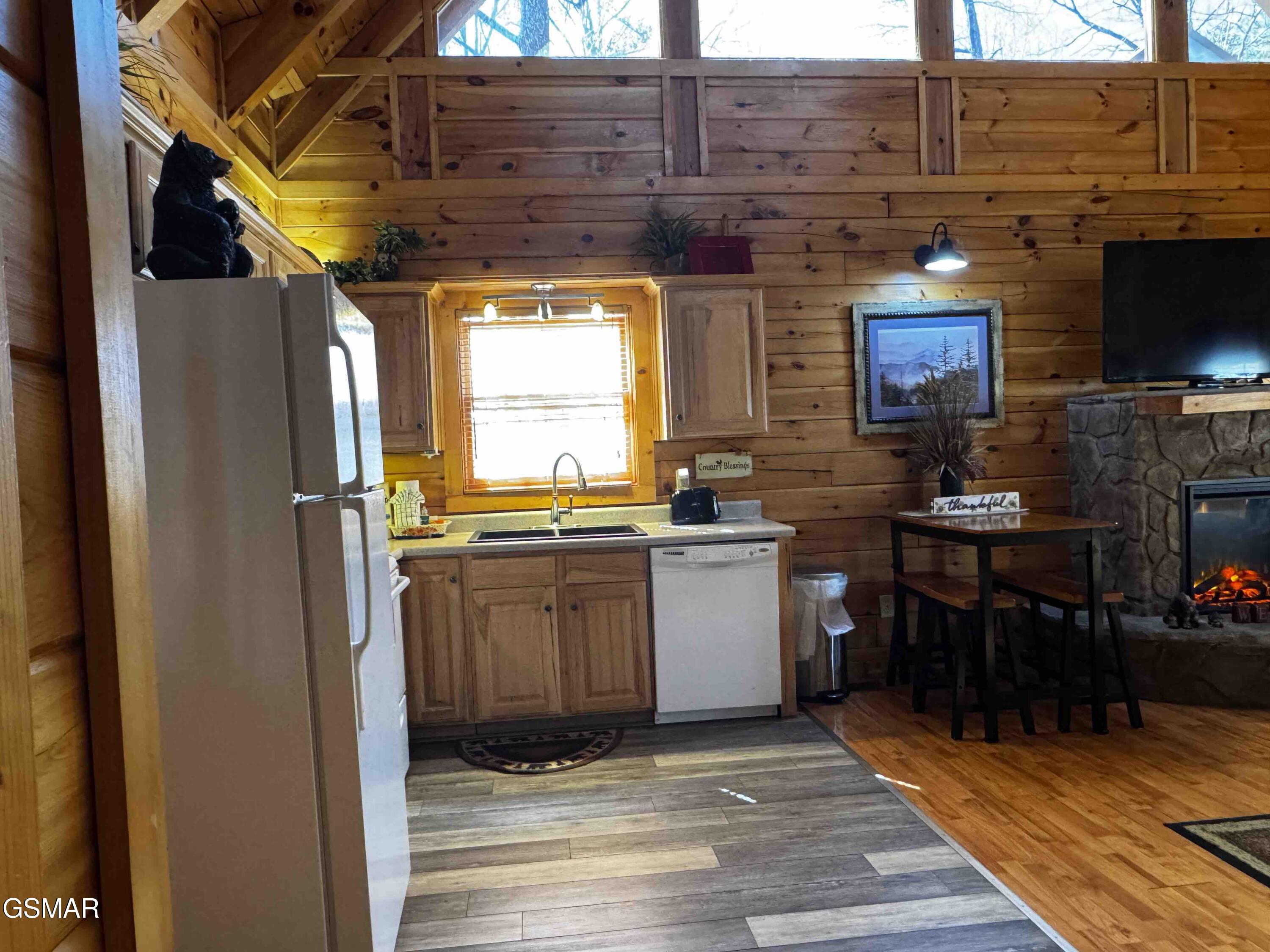 656 Forest Drive Pigeon Forge TN 37863