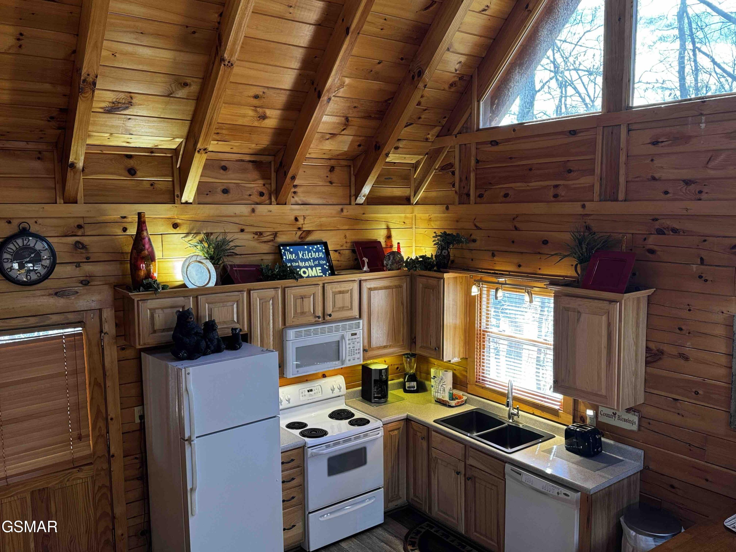 656 Forest Drive Pigeon Forge TN 37863