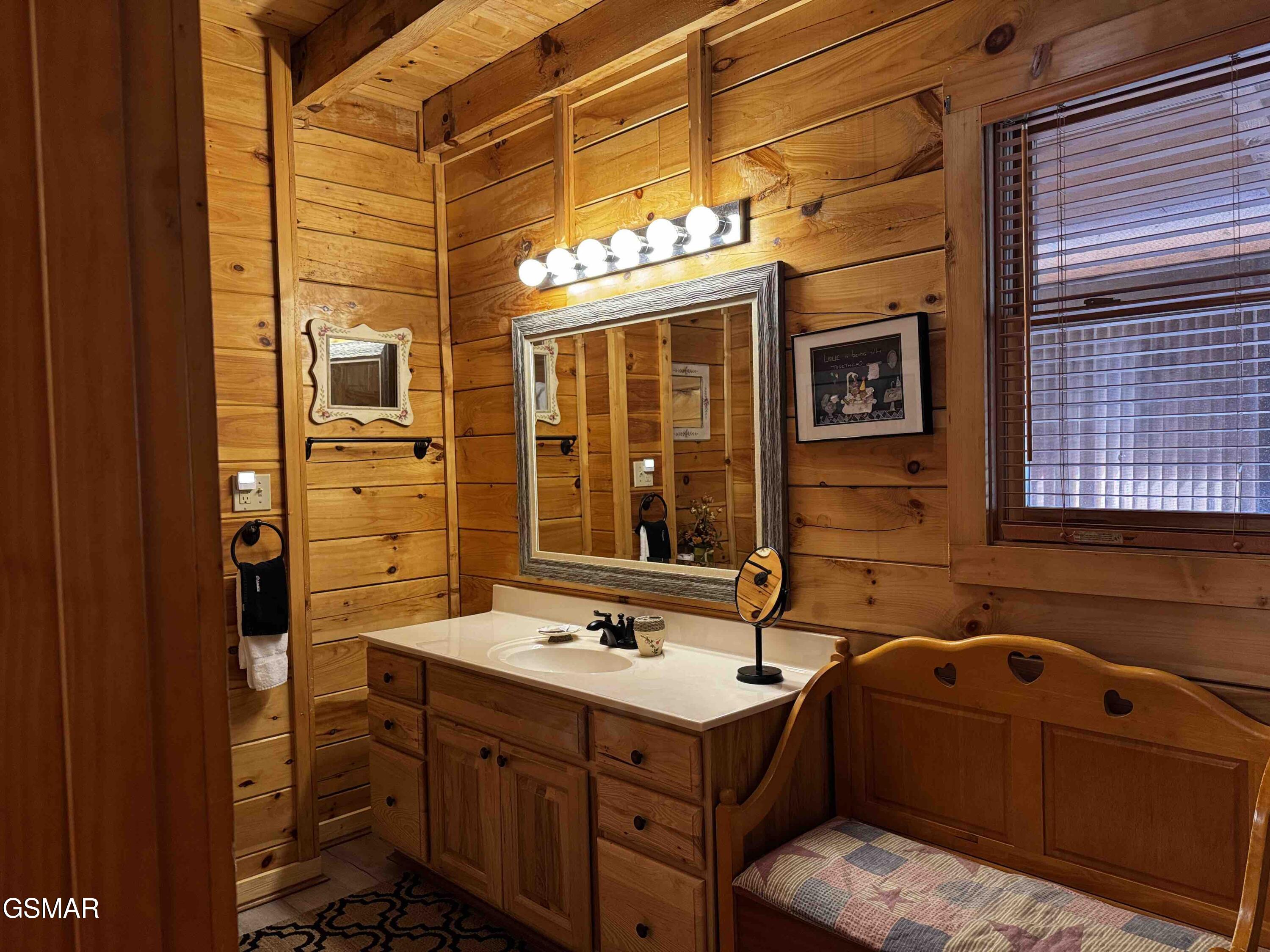 656 Forest Drive Pigeon Forge TN 37863