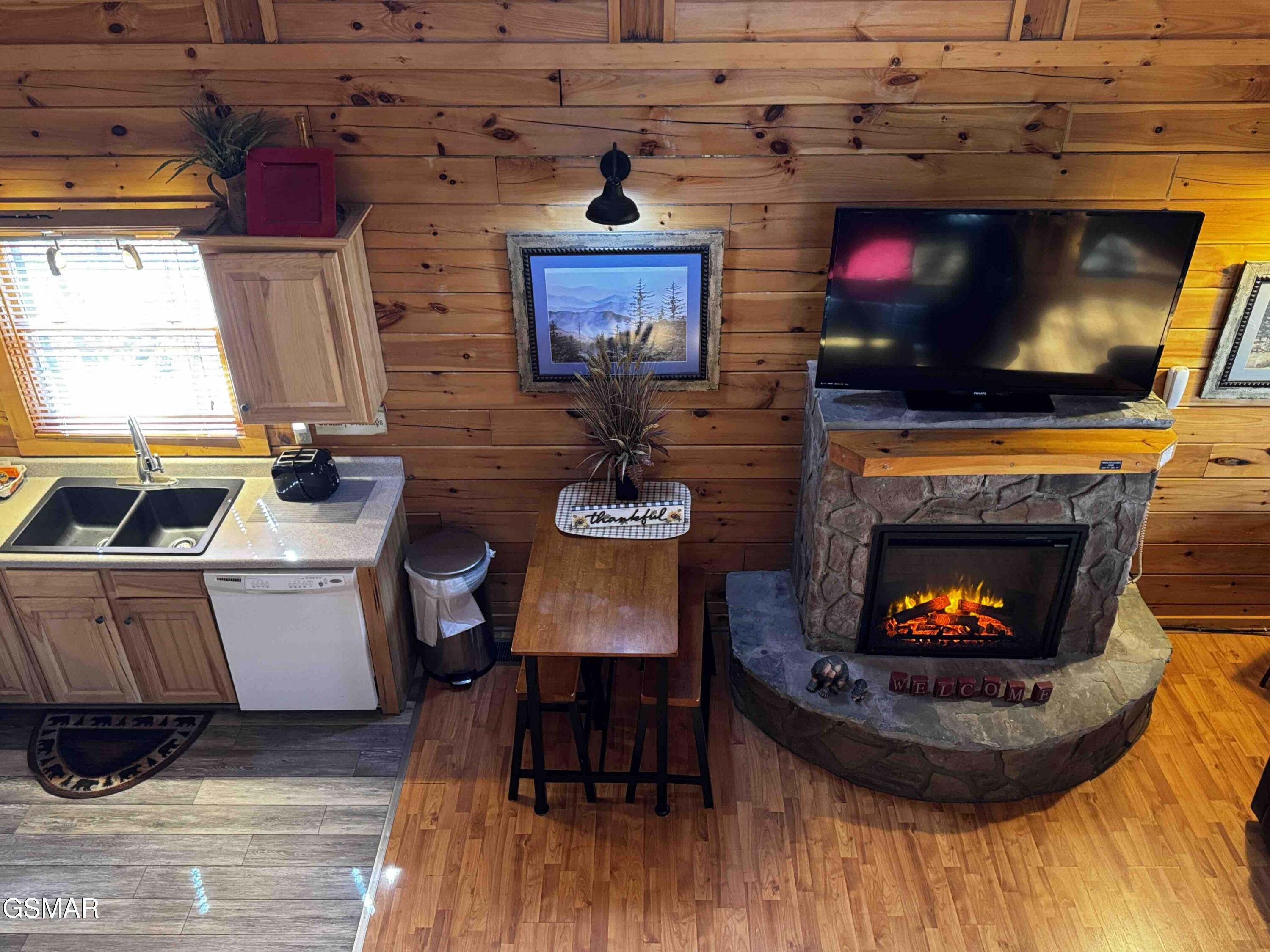 656 Forest Drive Pigeon Forge TN 37863