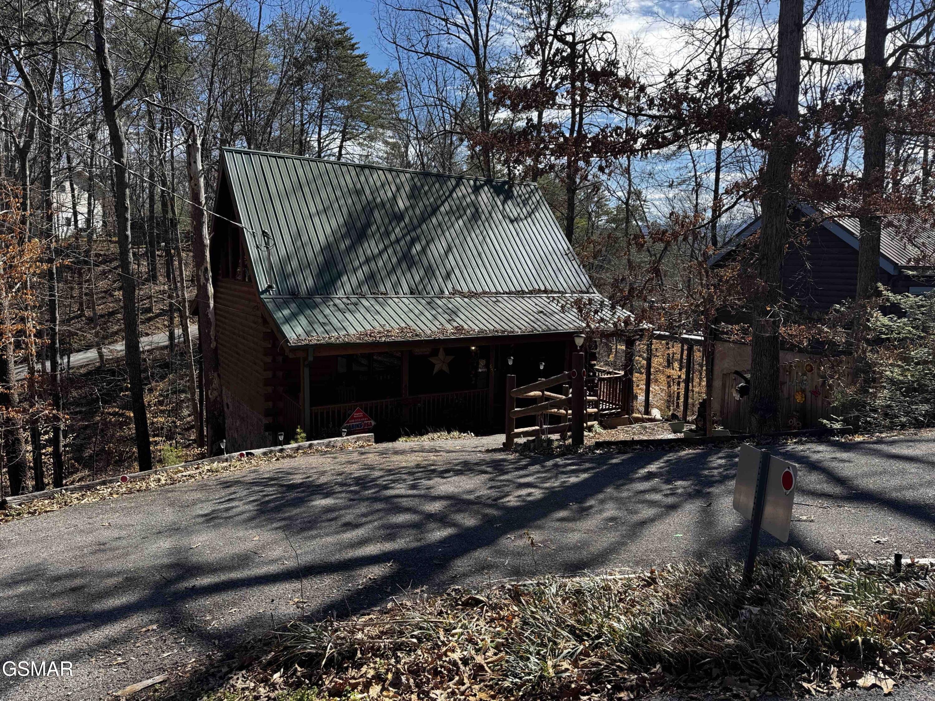 656 Forest Drive Pigeon Forge TN 37863