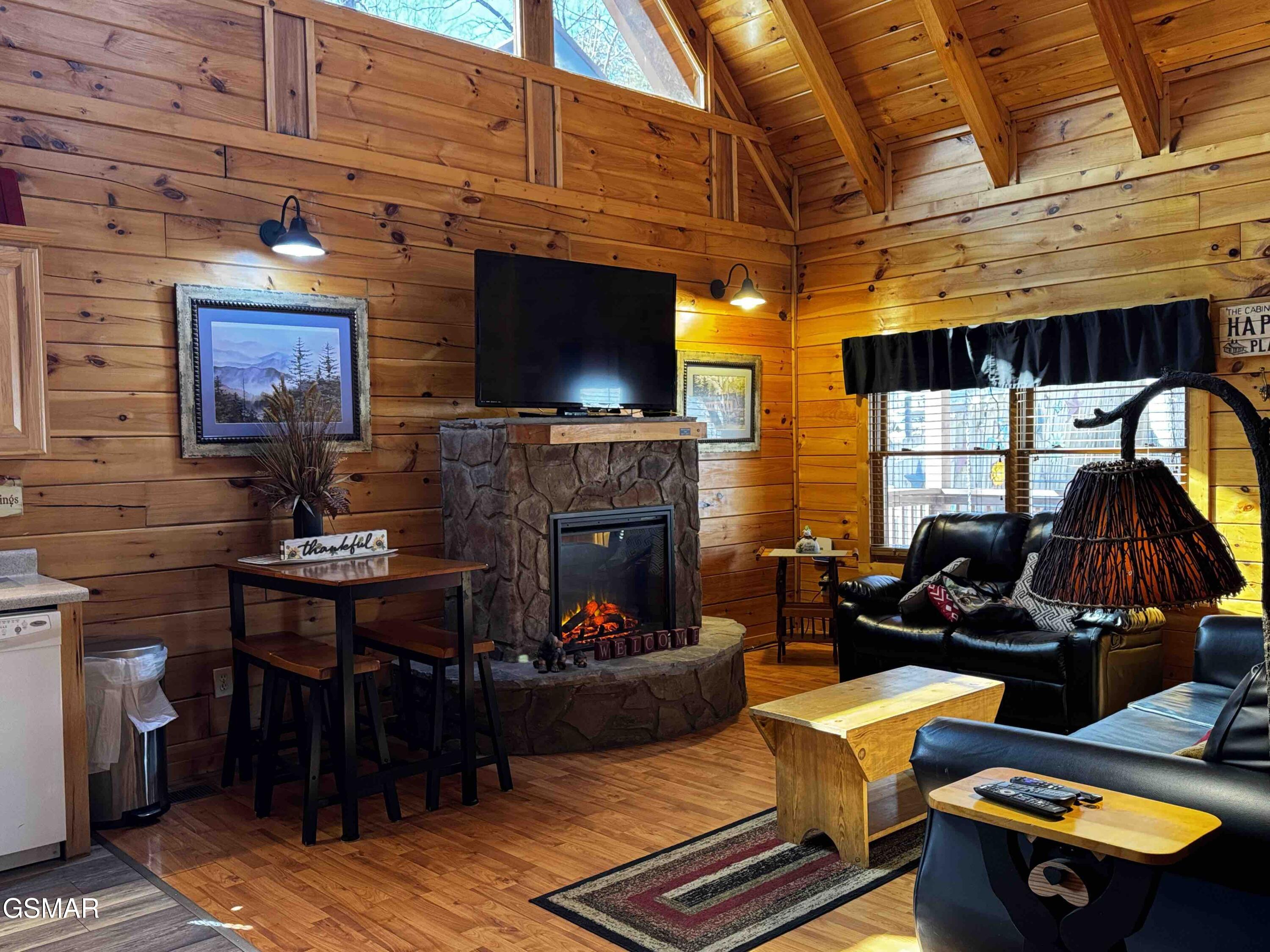 656 Forest Drive Pigeon Forge TN 37863