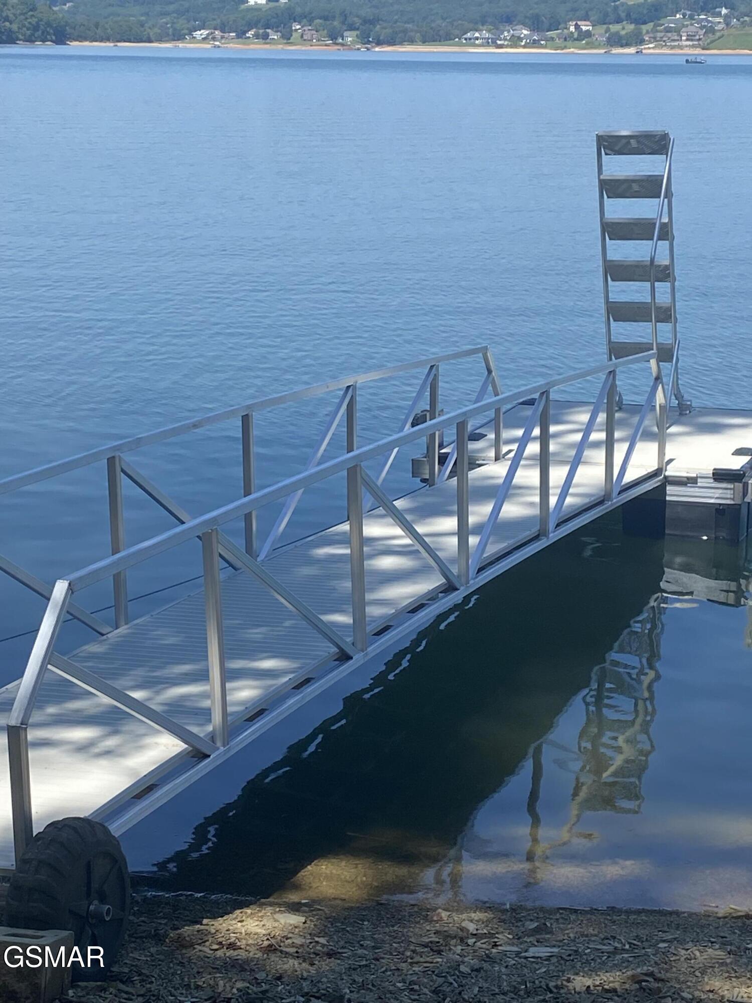 1594 Kinder Lane Dandridge TN 37725