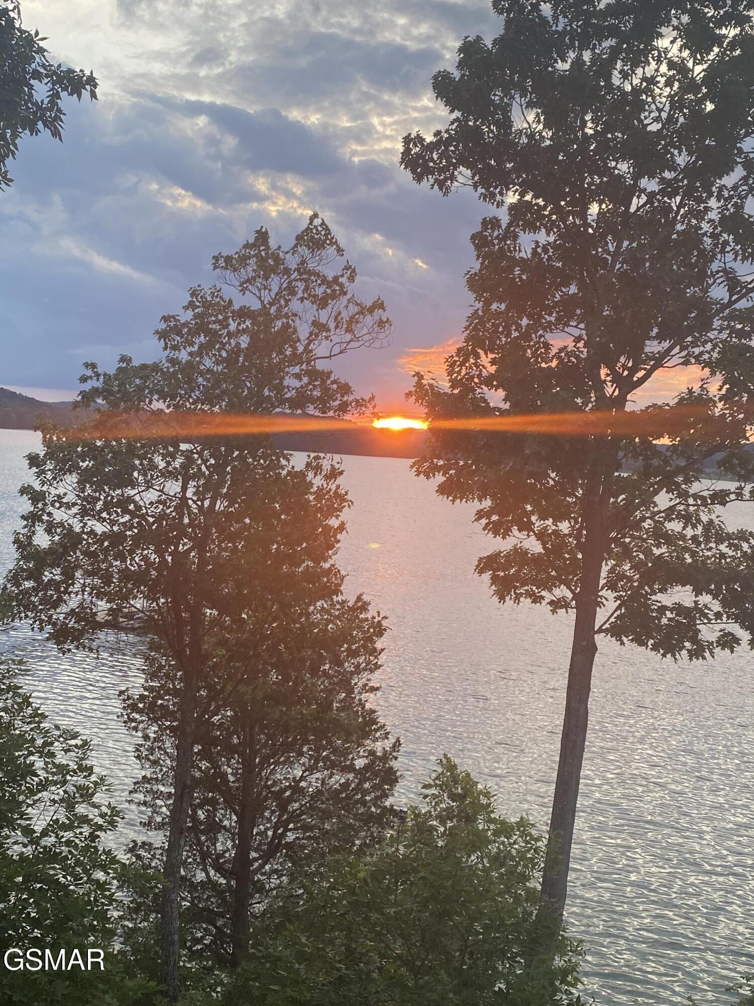 1594 Kinder Lane Dandridge TN 37725