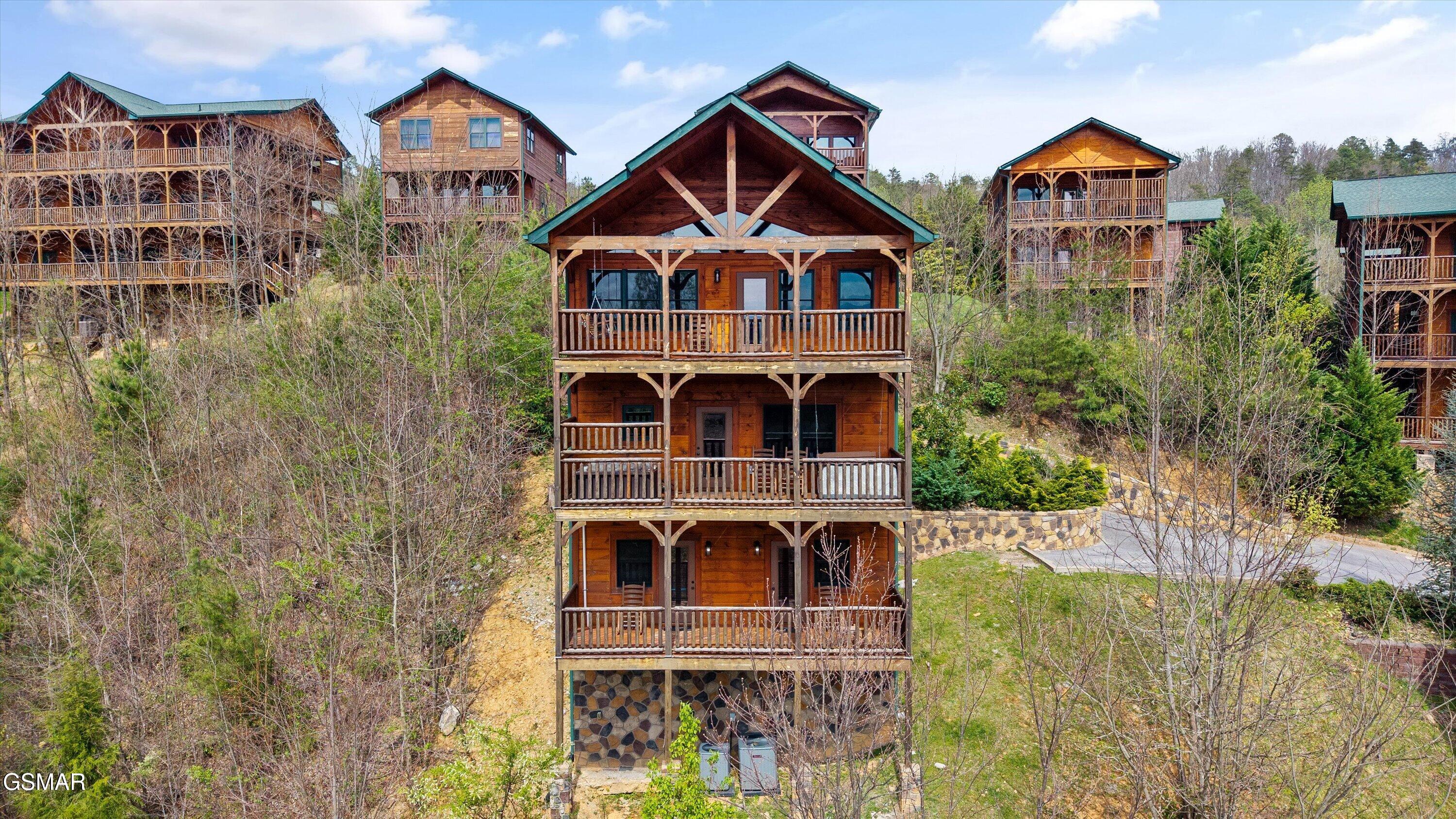 655 Gatlinburg Falls Way Gatlinburg TN 37738