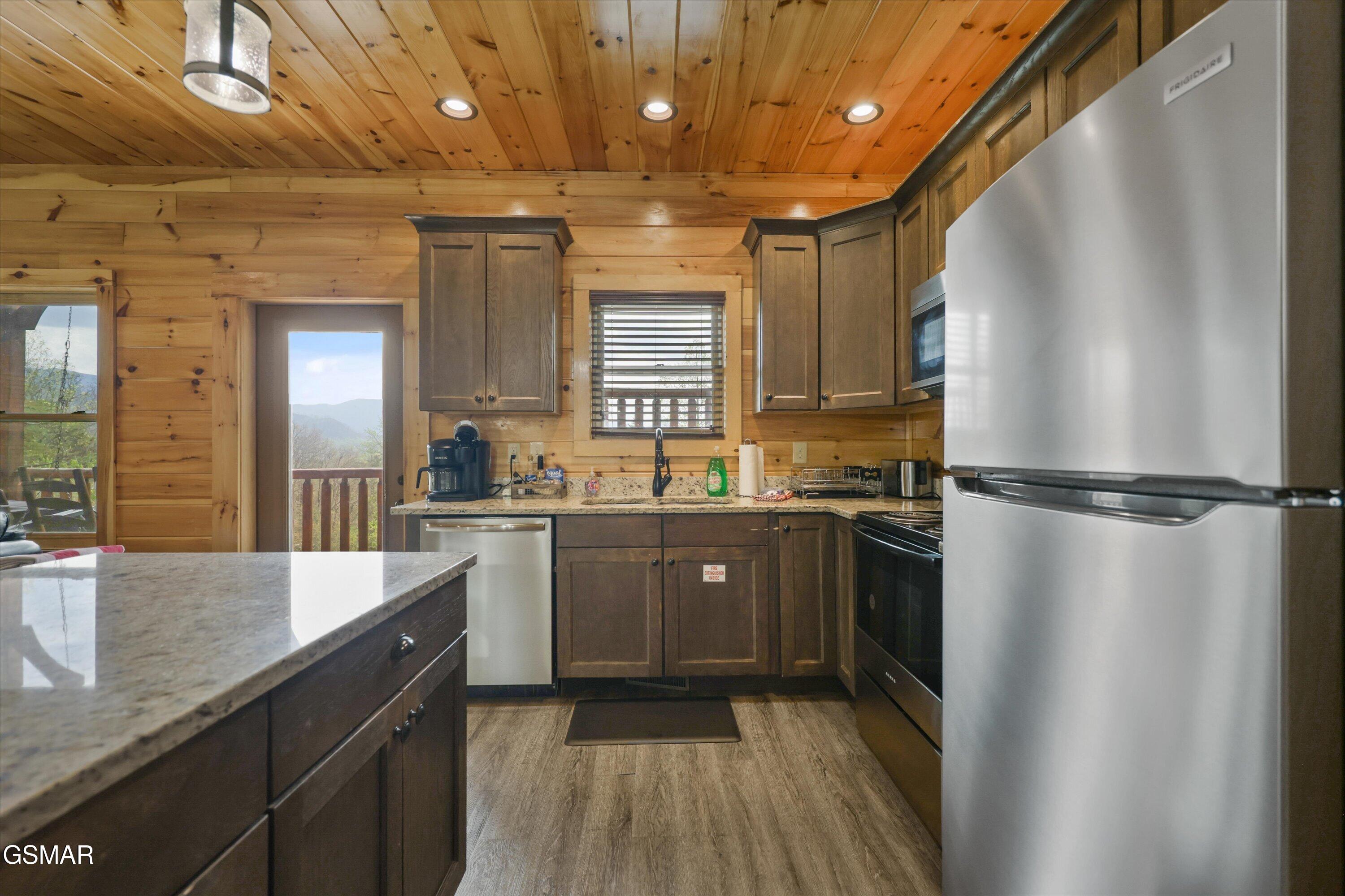 655 Gatlinburg Falls Way Gatlinburg TN 37738