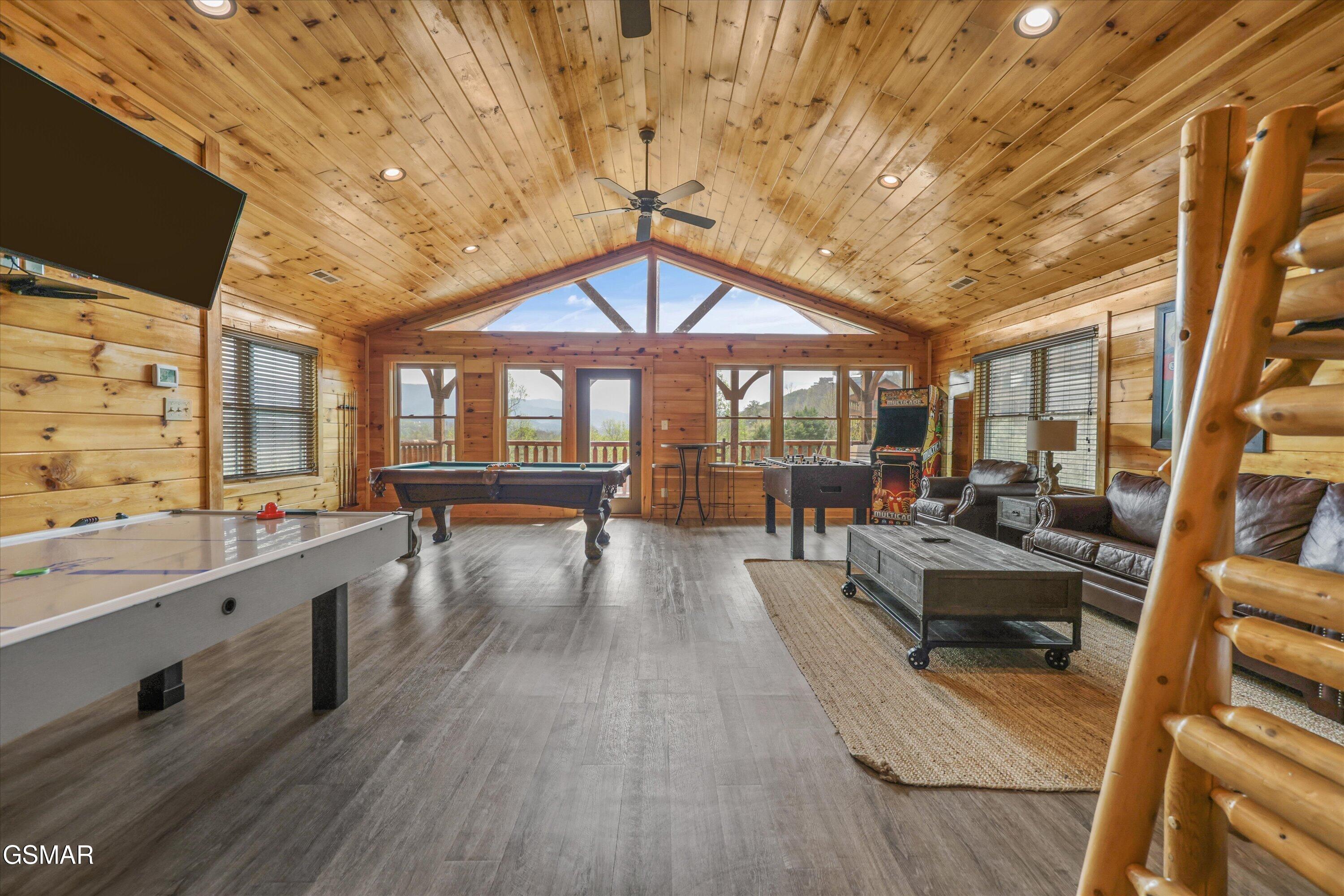 655 Gatlinburg Falls Way Gatlinburg TN 37738