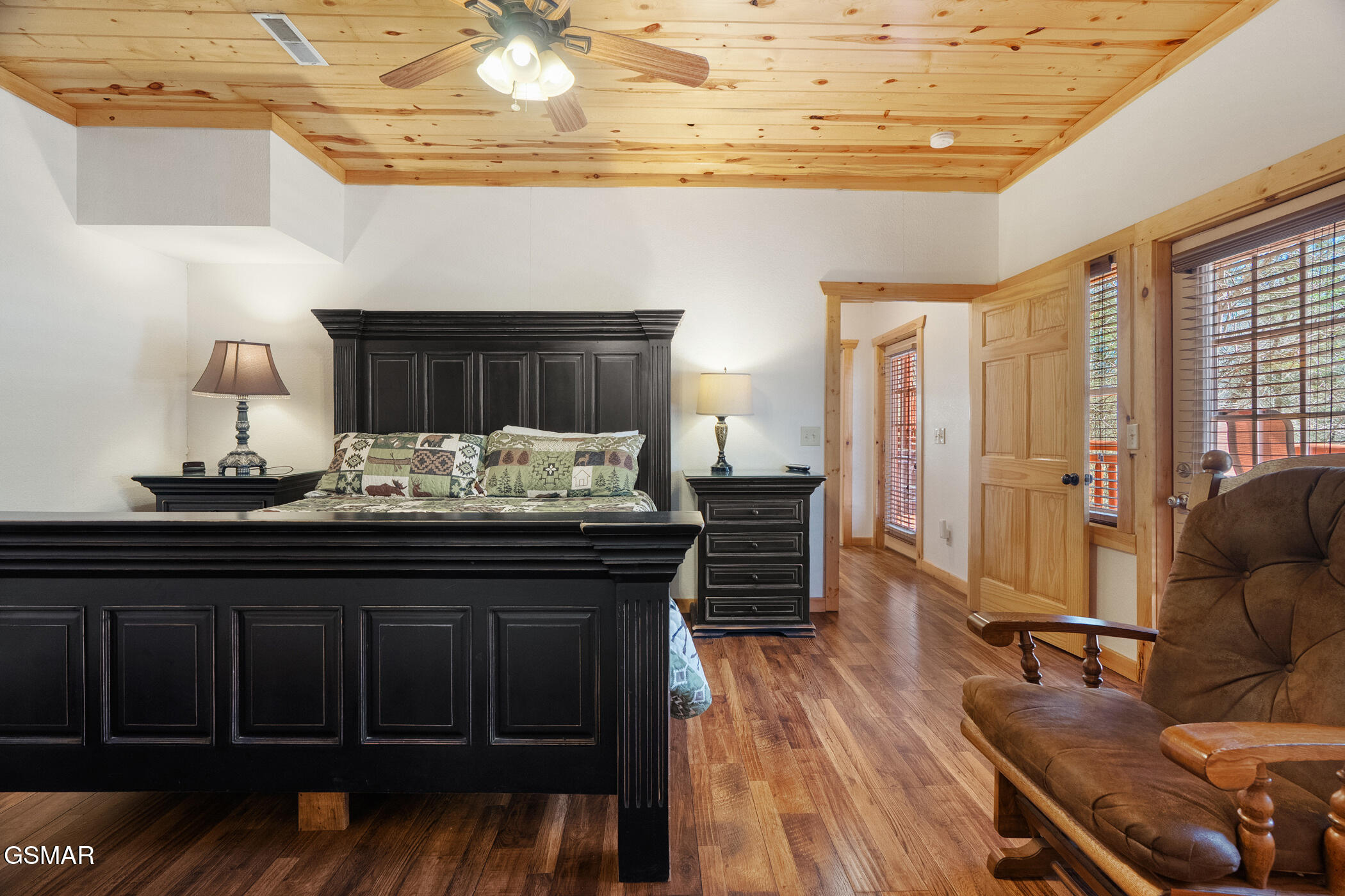 4355 Forest Ridge Way Pigeon Forge TN 37863