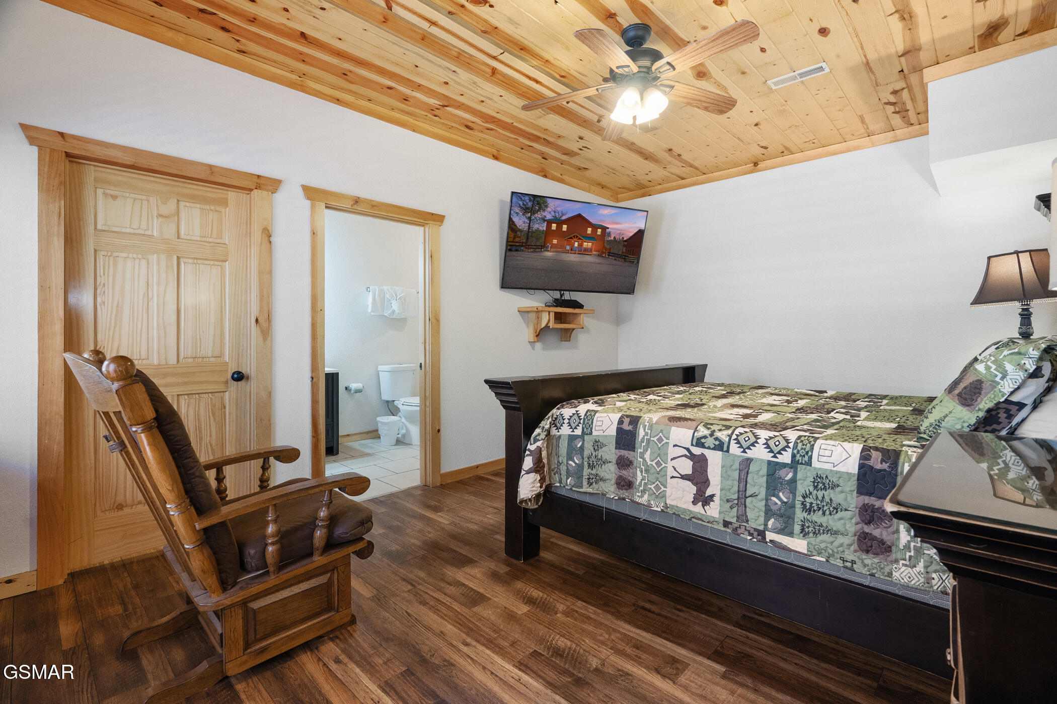 4355 Forest Ridge Way Pigeon Forge TN 37863