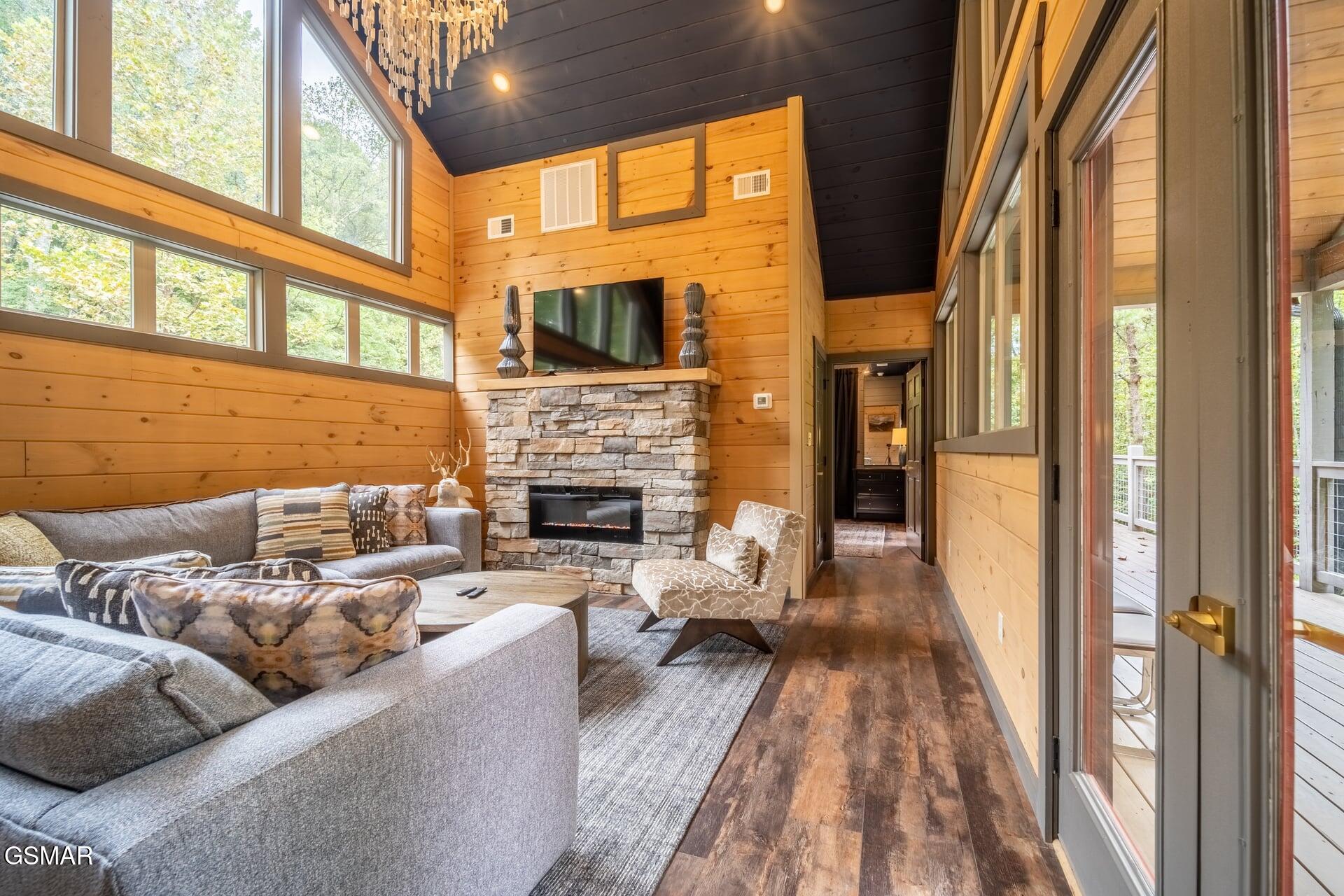 5175 Riversong Way Sevierville TN 37862