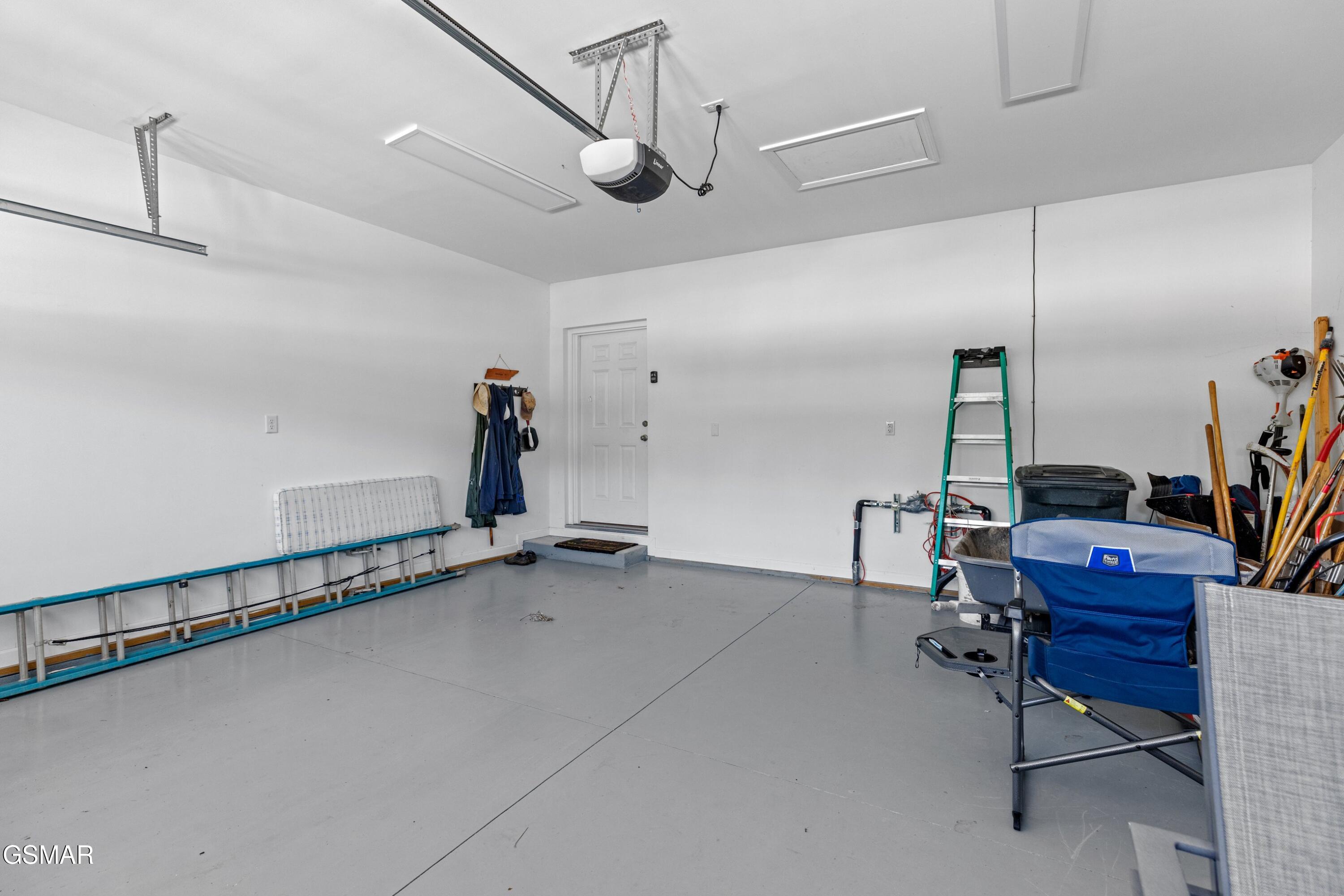 323 Garden Lane Dandridge TN 37725