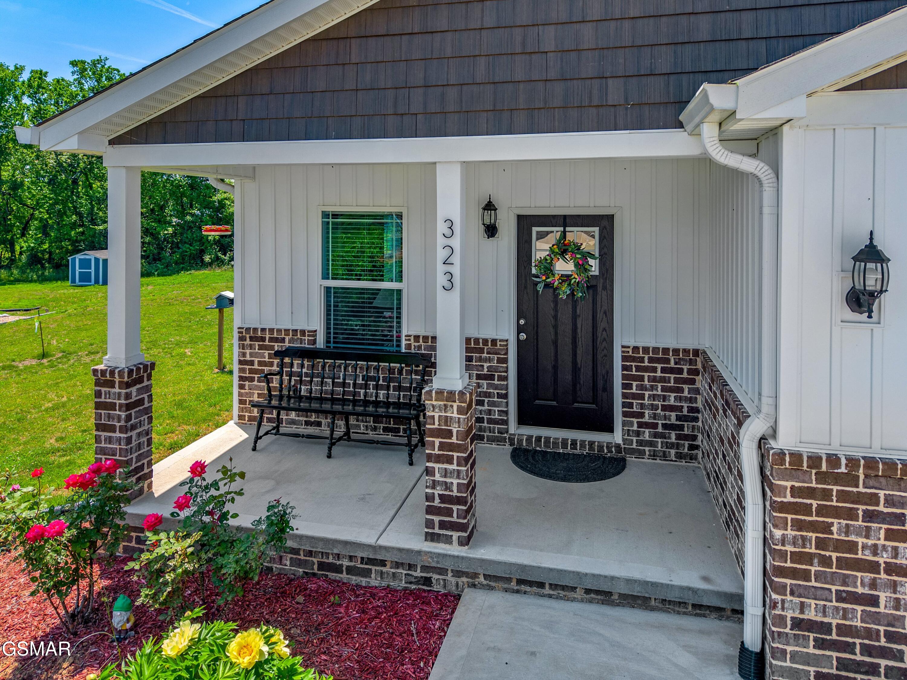 323 Garden Lane Dandridge TN 37725