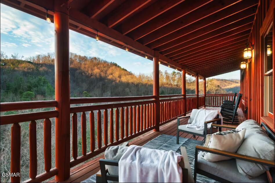 3328 Smoky Ridge Way Sevierville TN 37862