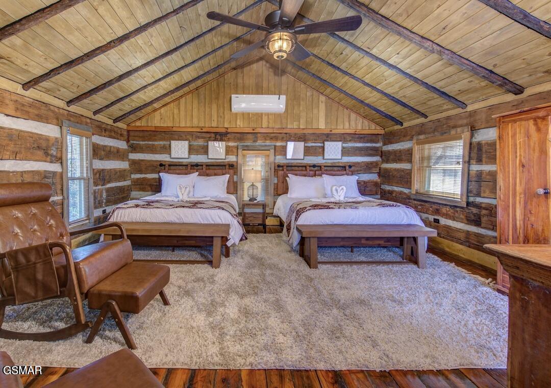 125 Cricket Hollow Way Cosby TN 37722