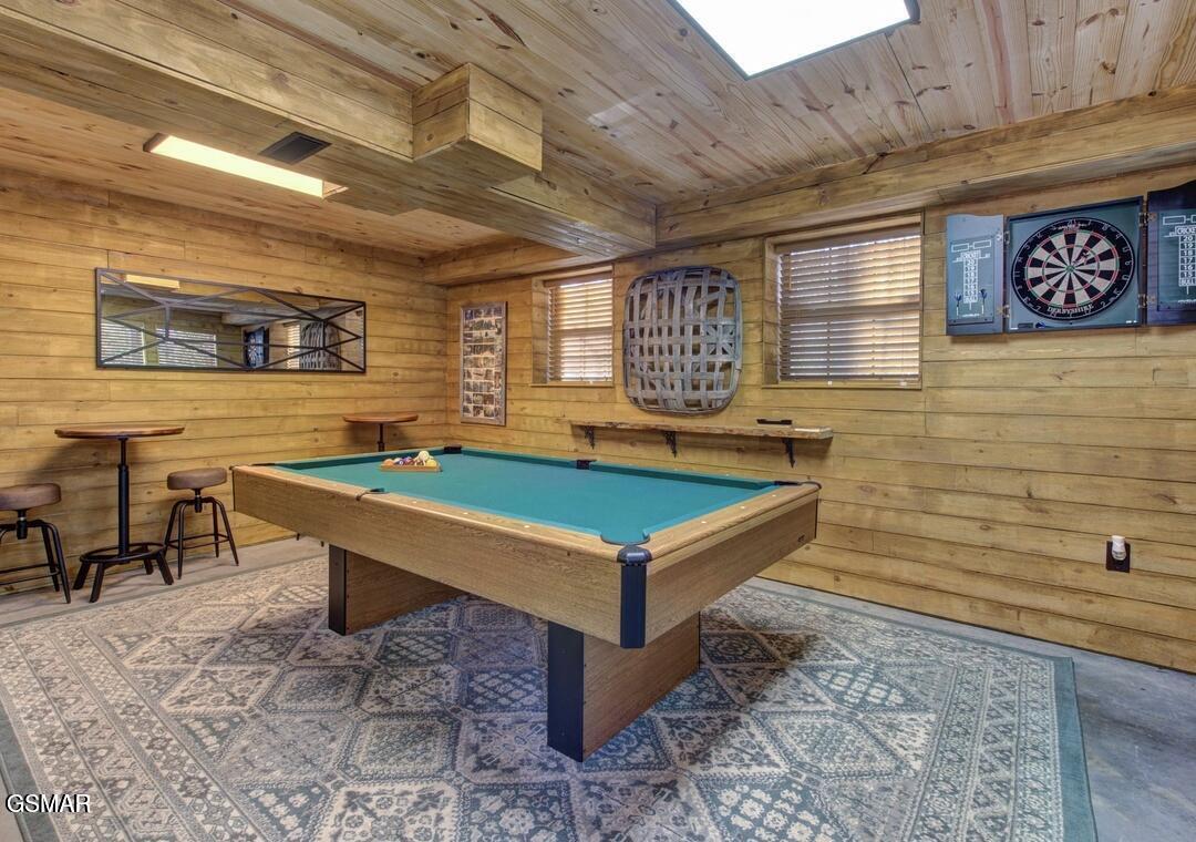 125 Cricket Hollow Way Cosby TN 37722