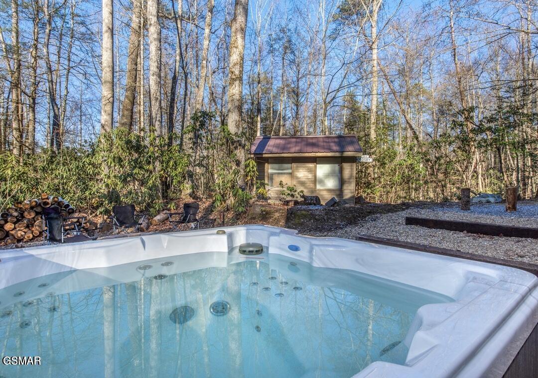 125 Cricket Hollow Way Cosby TN 37722