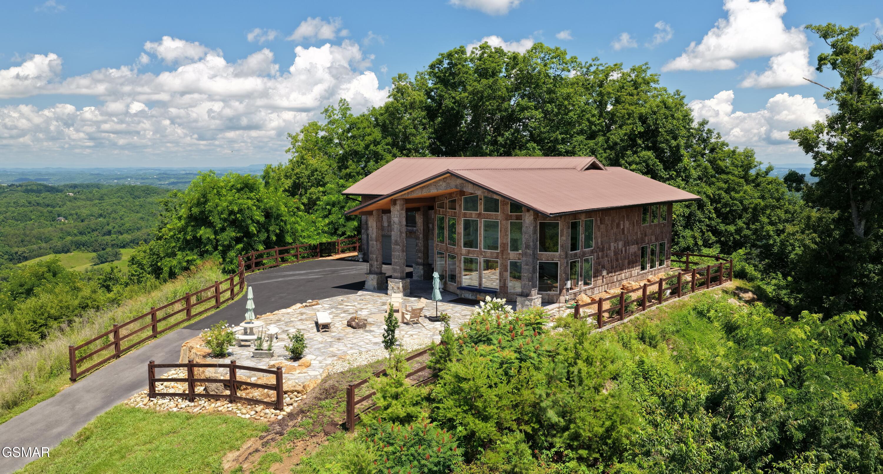 3661 Richardson Cove Road Sevierville TN 37876