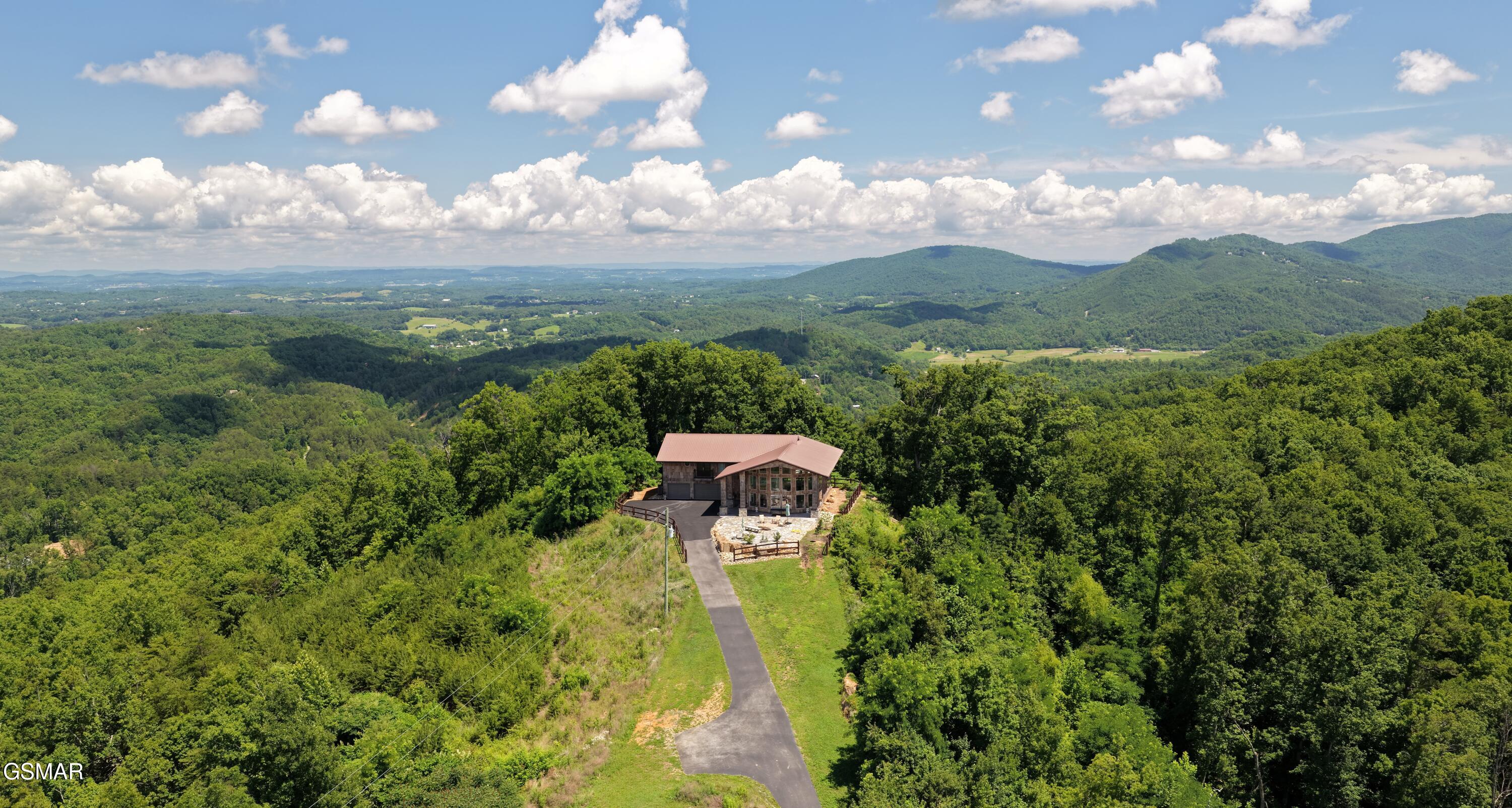 3661 Richardson Cove Road Sevierville TN 37876