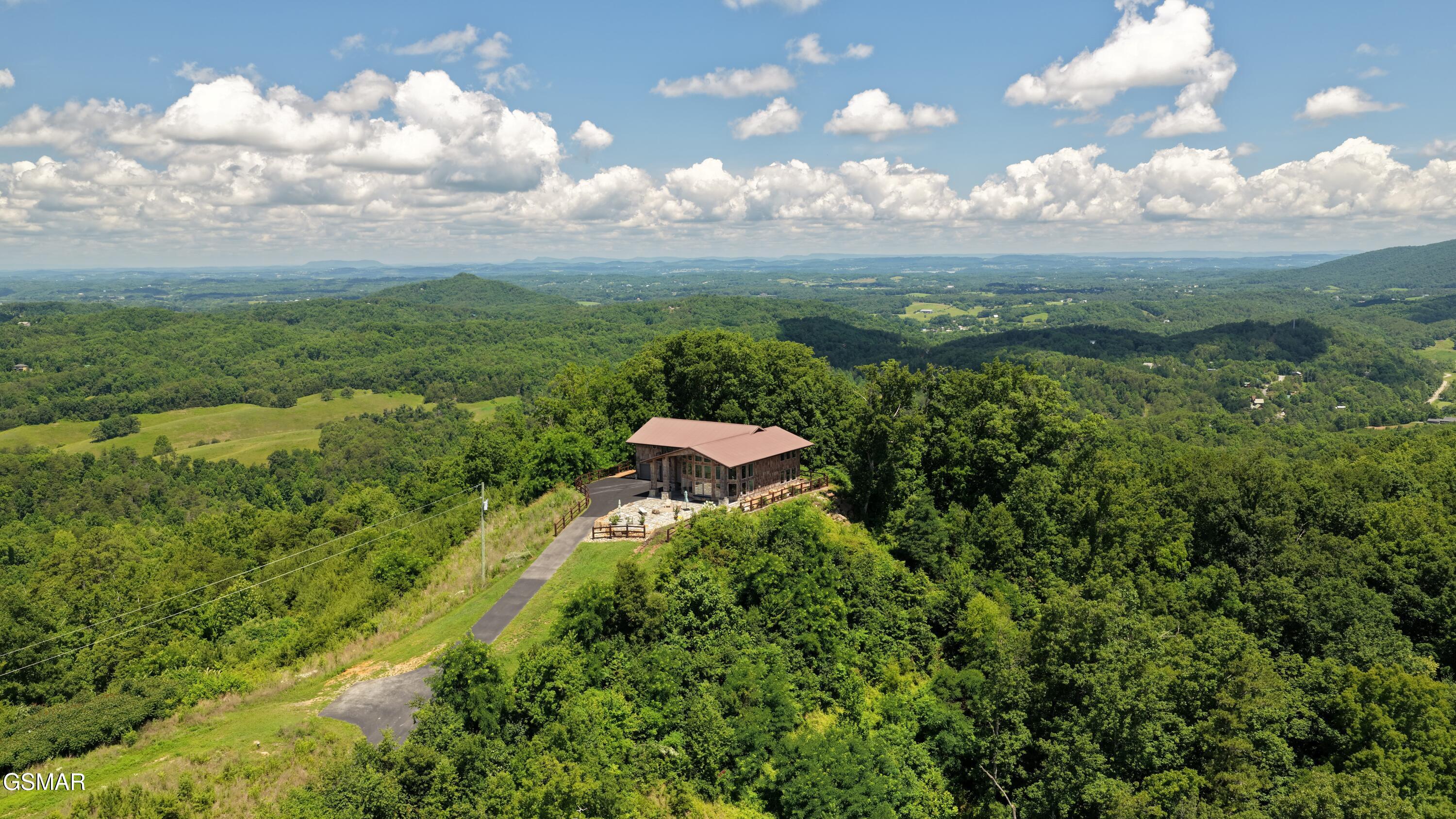 3661 Richardson Cove Road Sevierville TN 37876