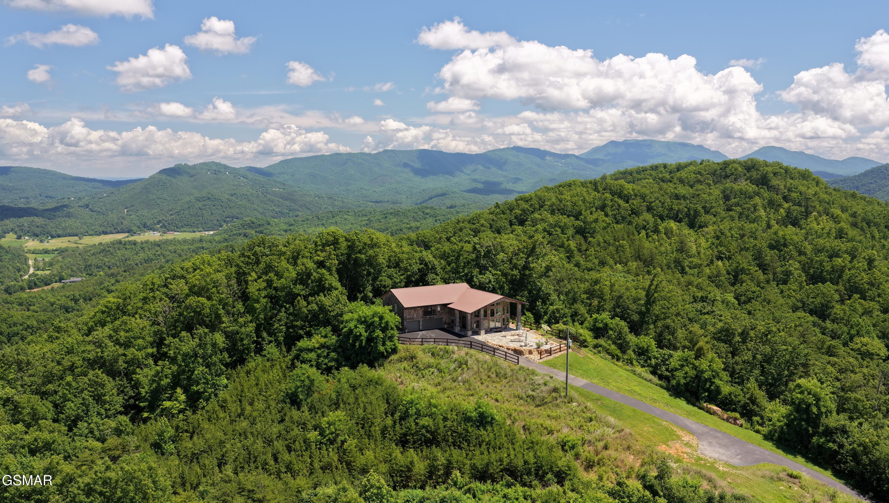 3661 Richardson Cove Road Sevierville TN 37876