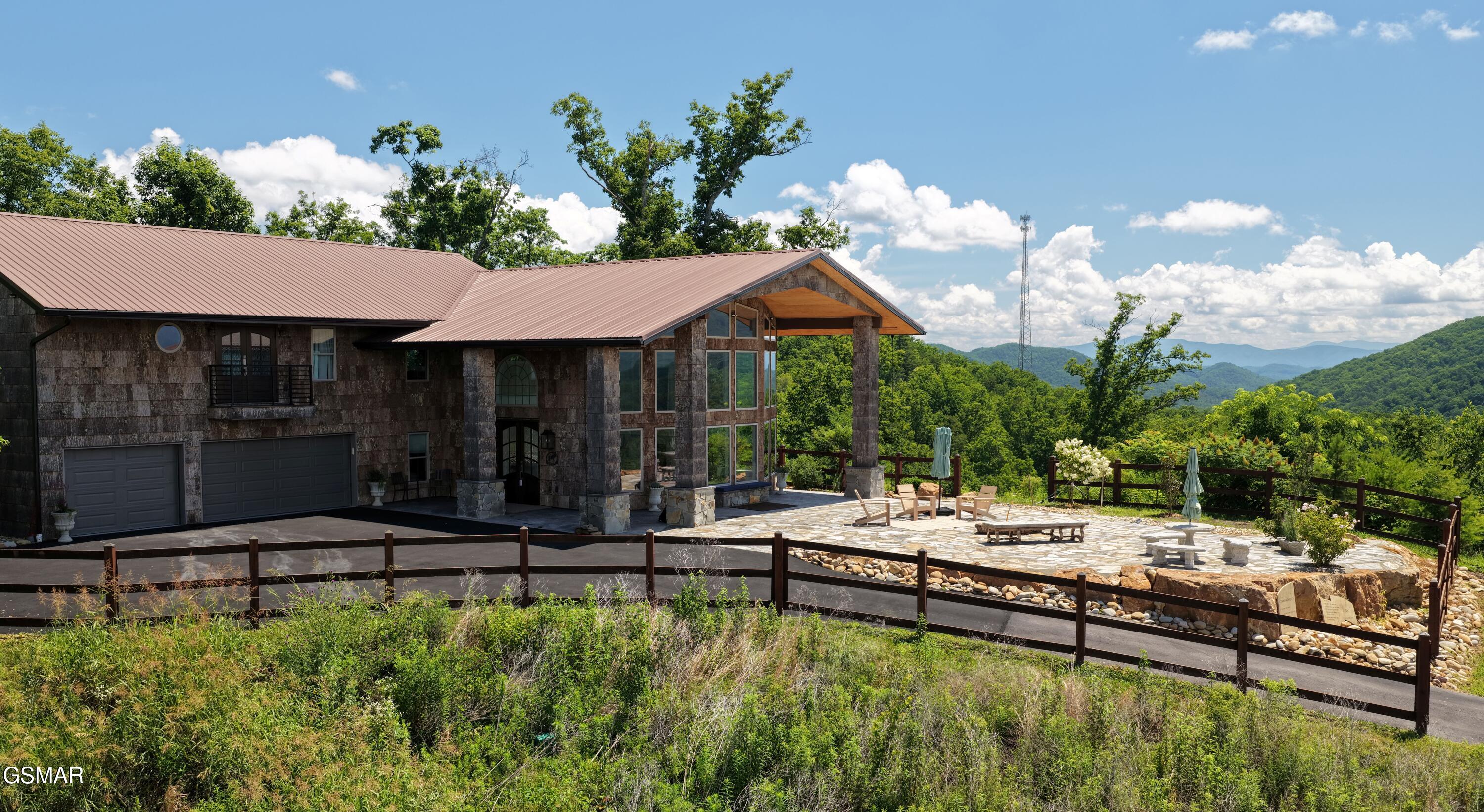 3661 Richardson Cove Road Sevierville TN 37876