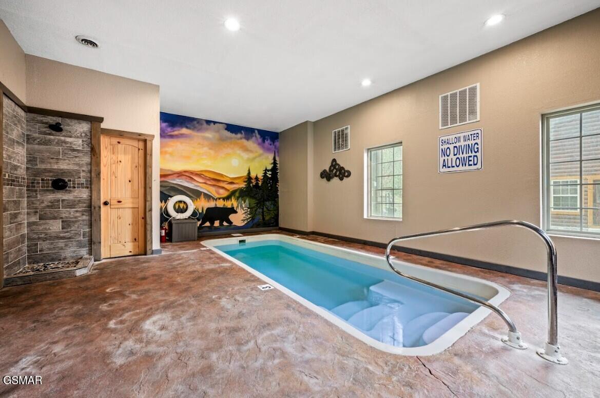 2378 Alpine Village Way Pigeon Forge TN 37863