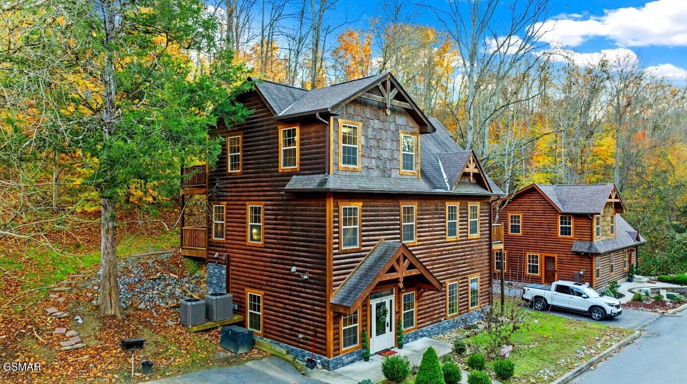 2378 Alpine Village Way Pigeon Forge TN 37863