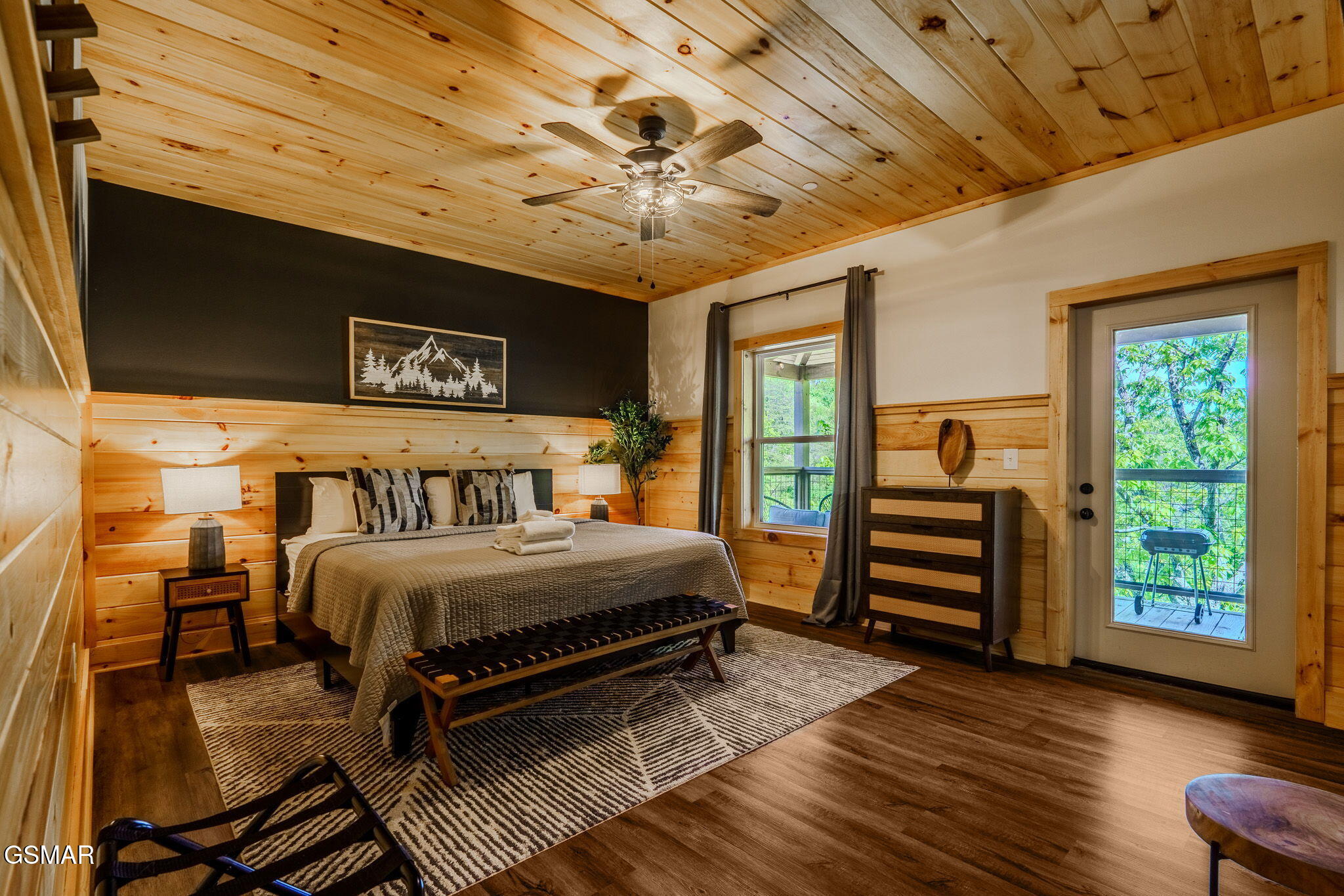 1130 Lee Cardwell Circle Pigeon Forge TN 37863