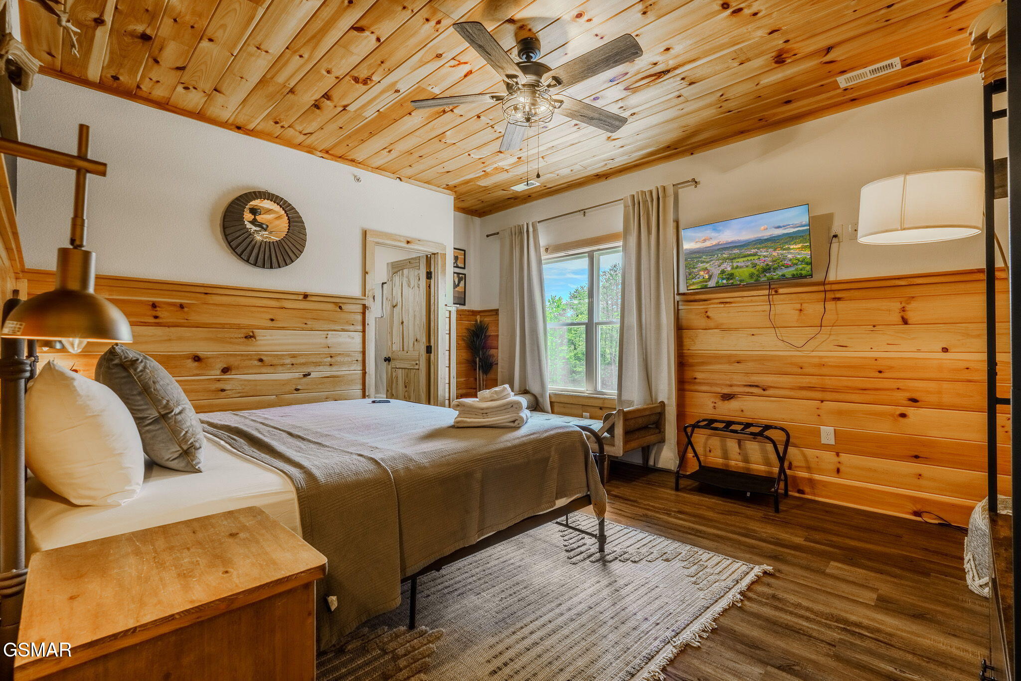 1130 Lee Cardwell Circle Pigeon Forge TN 37863