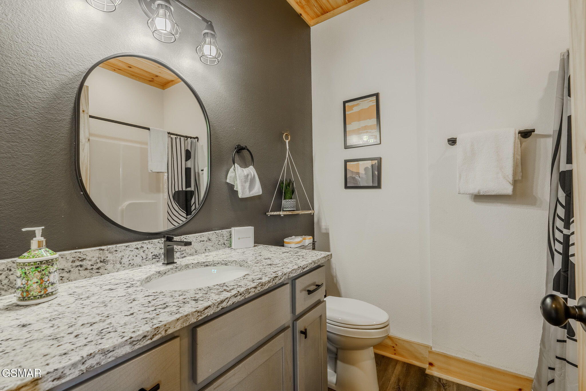 1130 Lee Cardwell Circle Pigeon Forge TN 37863