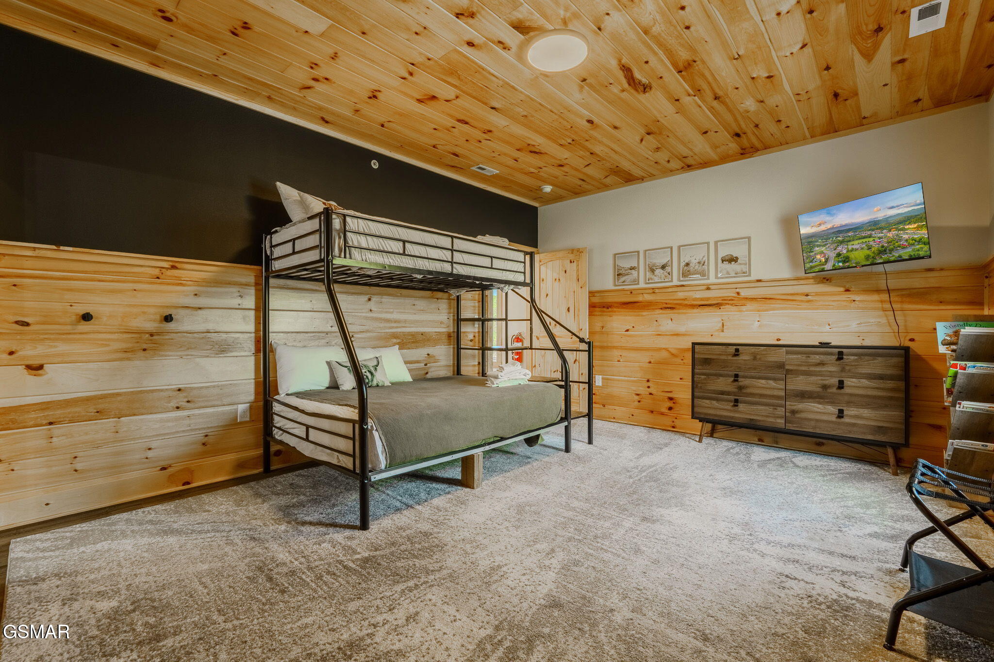 1130 Lee Cardwell Circle Pigeon Forge TN 37863