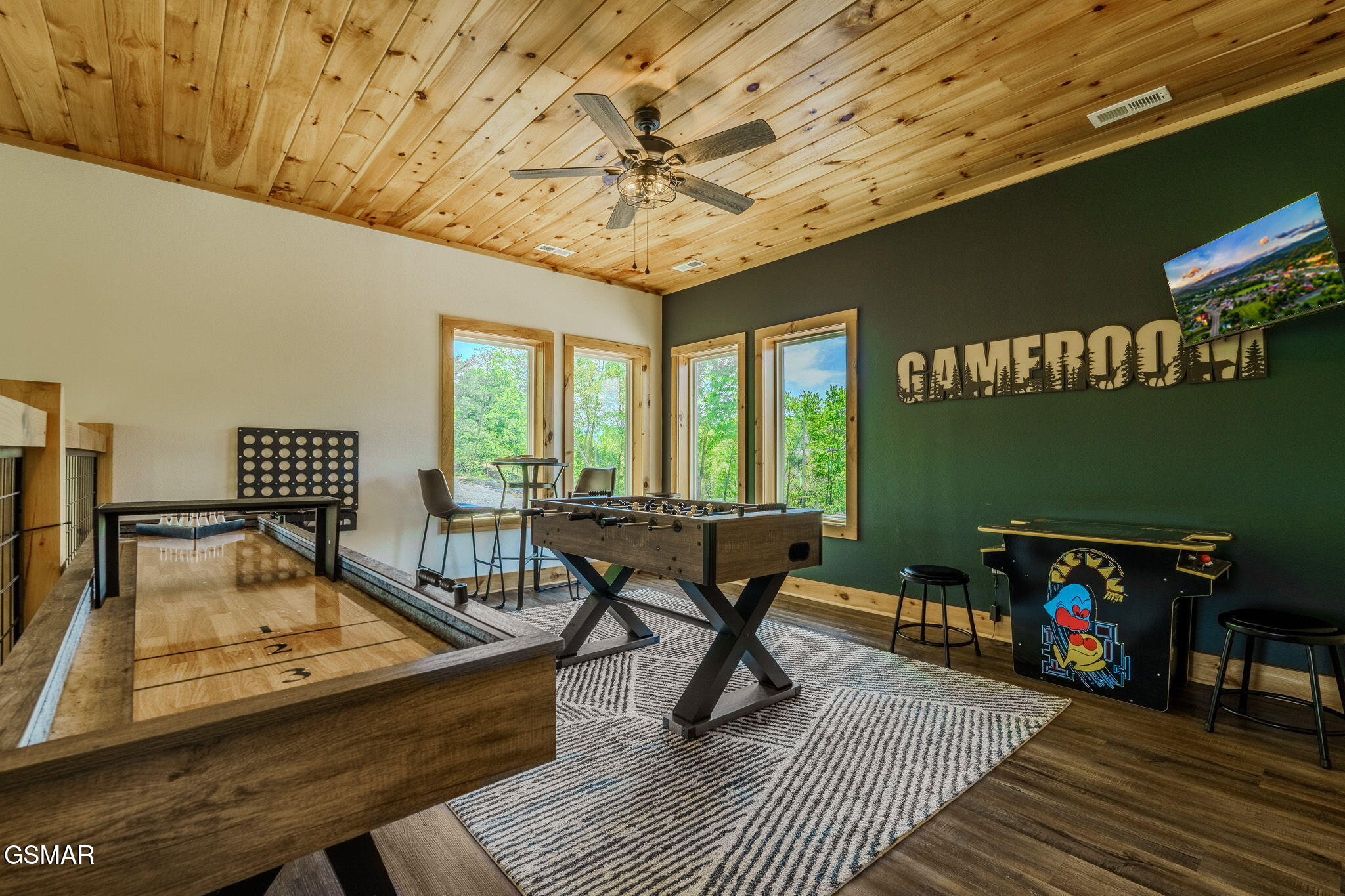1130 Lee Cardwell Circle Pigeon Forge TN 37863