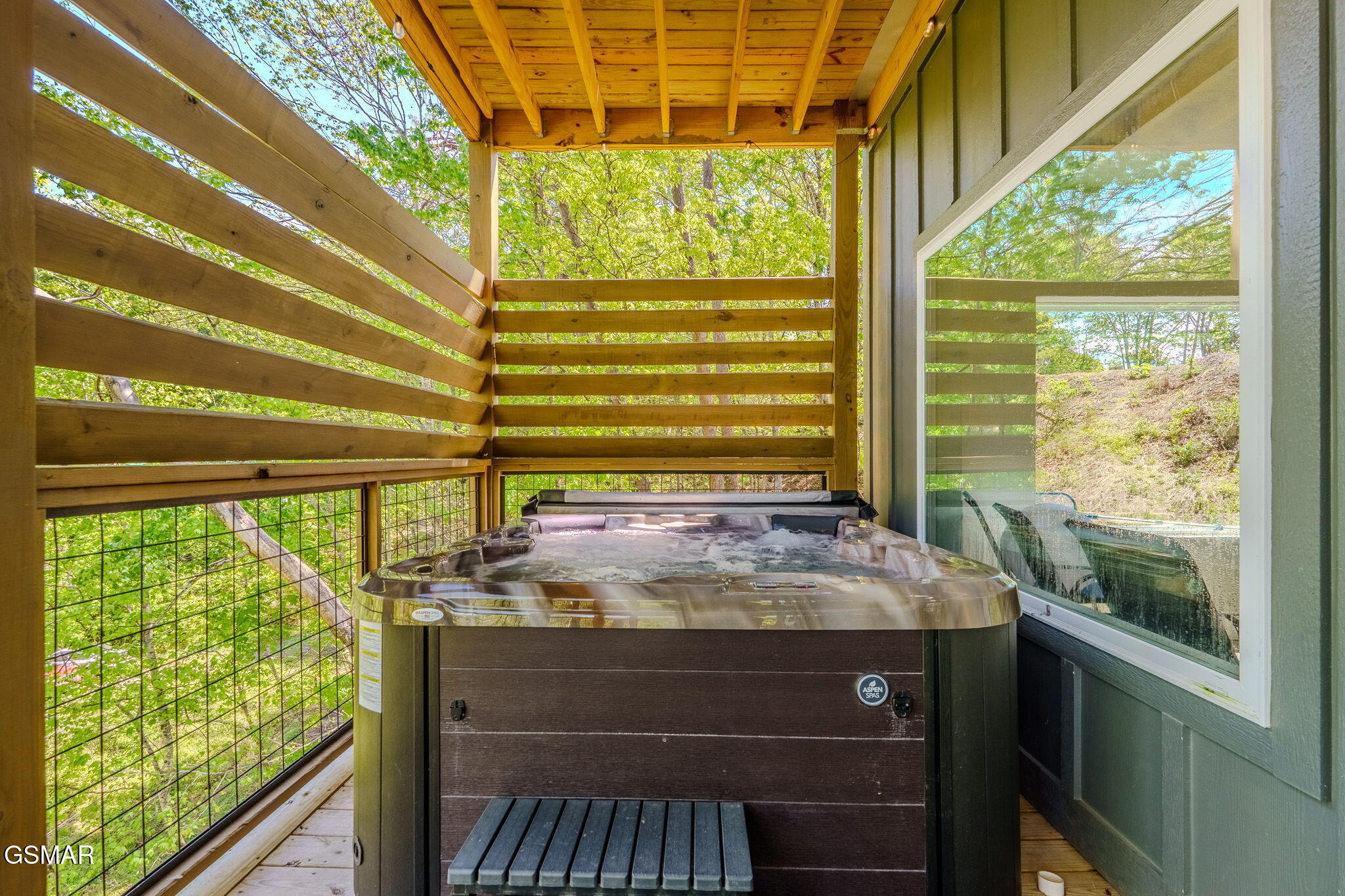 1130 Lee Cardwell Circle Pigeon Forge TN 37863