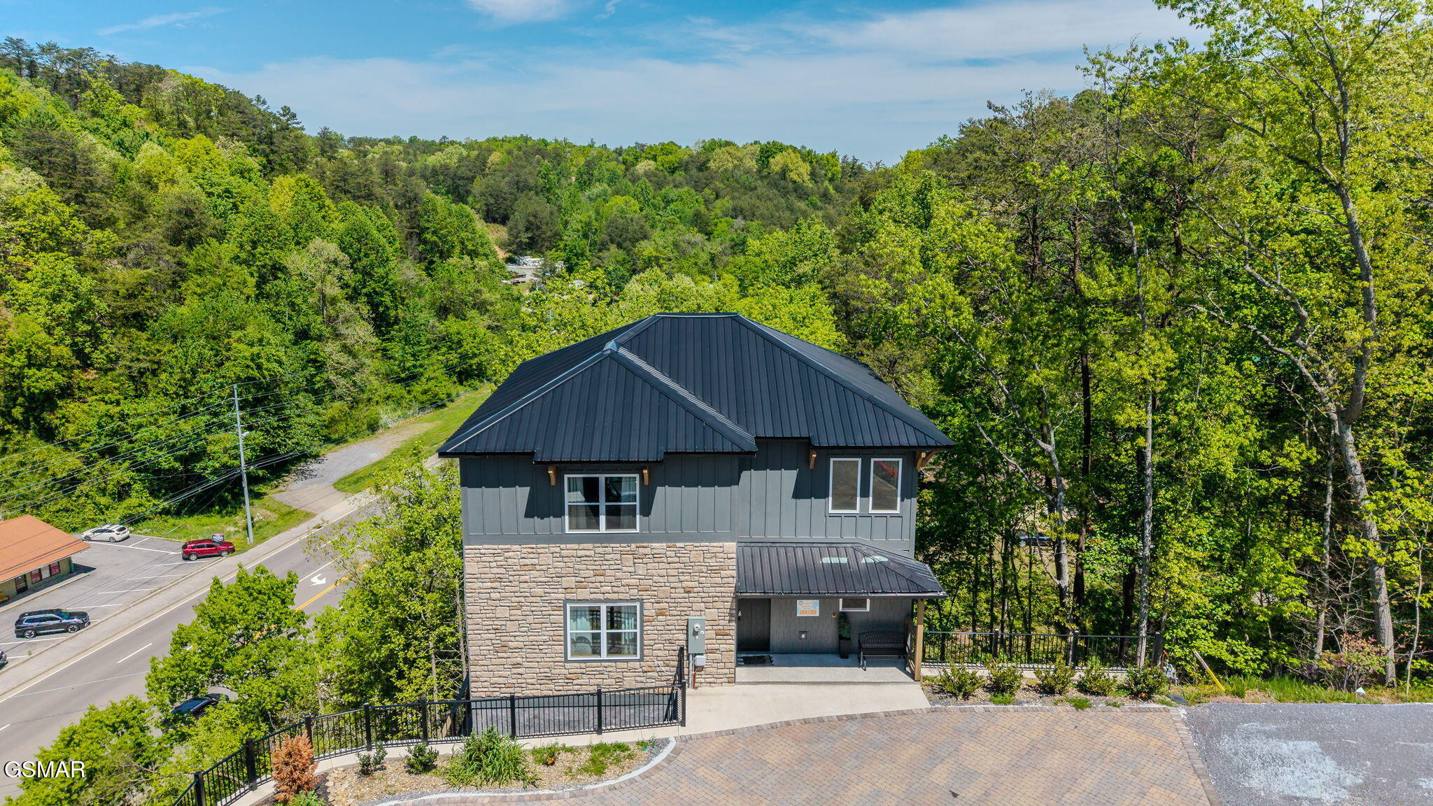1130 Lee Cardwell Circle Pigeon Forge TN 37863
