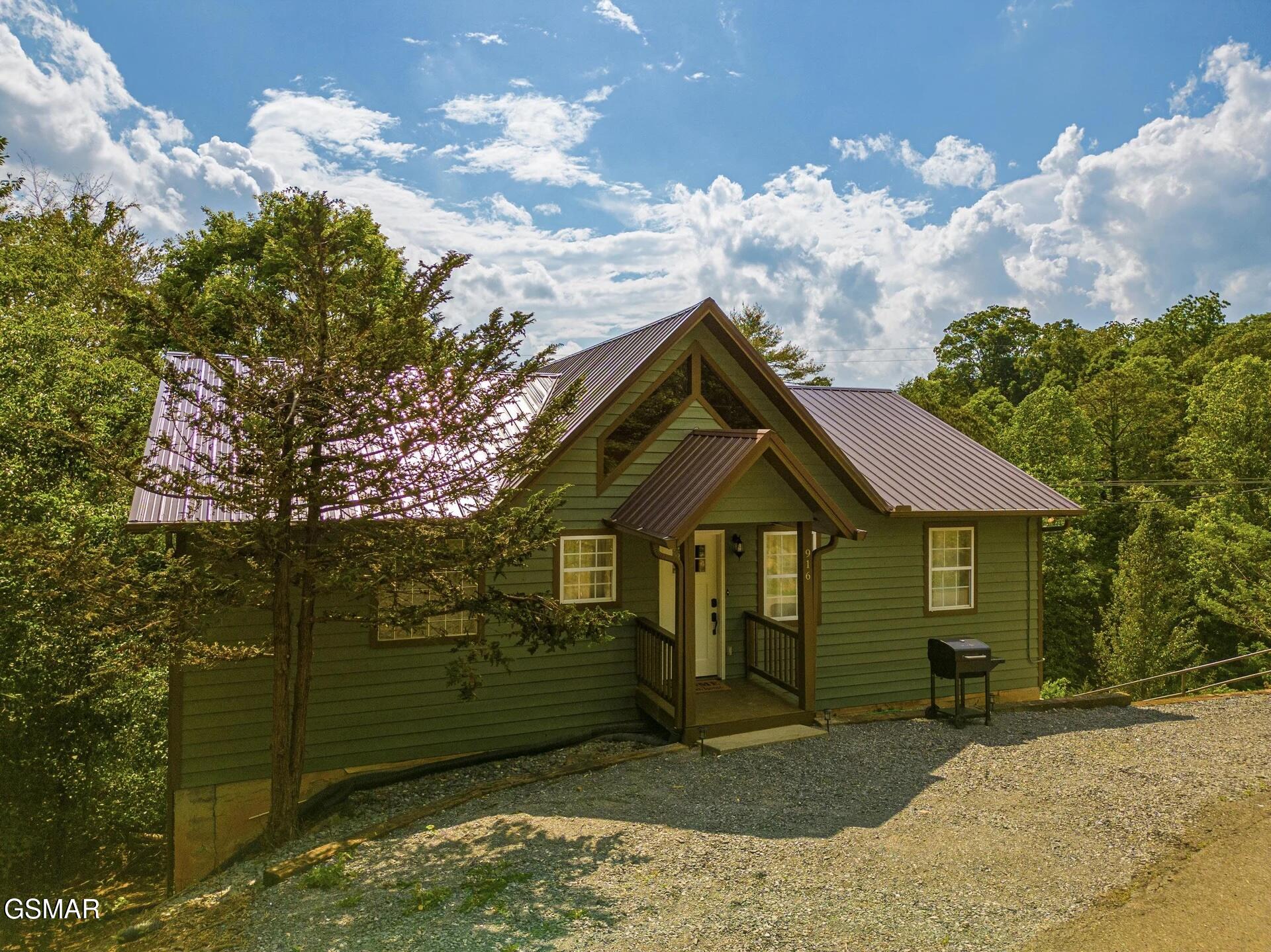 916 Hideaway Hills Circle Sevierville TN 37862
