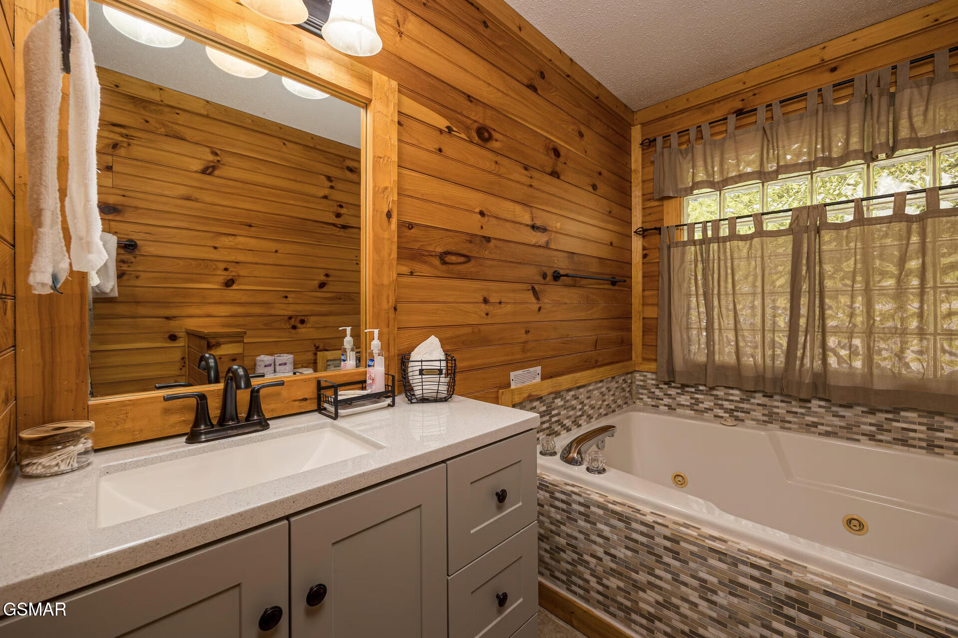 916 Hideaway Hills Circle Sevierville TN 37862