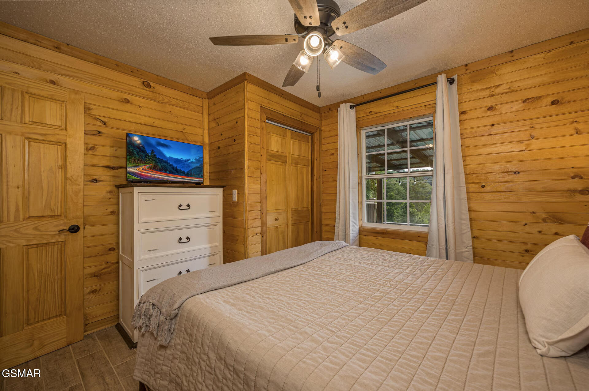 916 Hideaway Hills Circle Sevierville TN 37862
