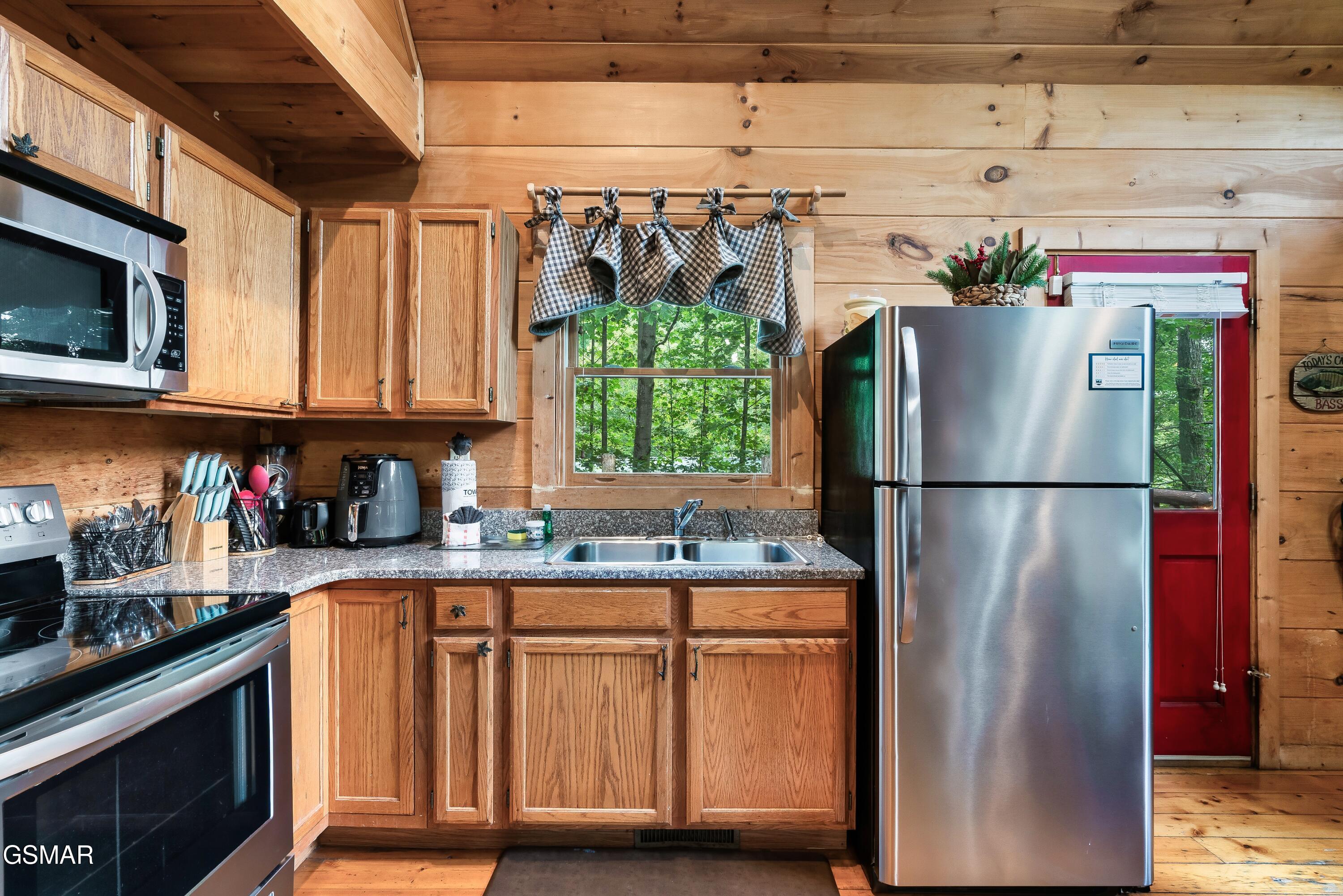 2475 E View Drive Sevierville TN 37876