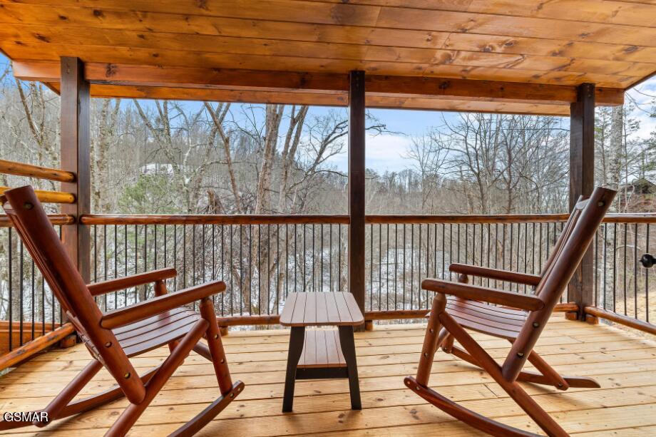 1446 Silver Poplar Lane Sevierville TN 37876