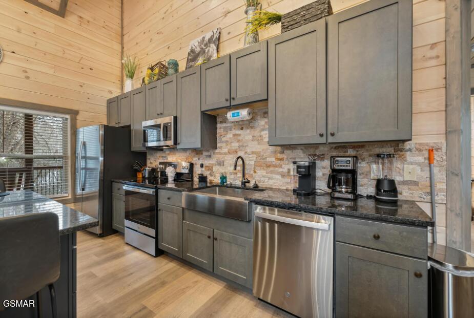 1446 Silver Poplar Lane Sevierville TN 37876