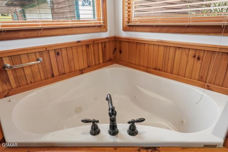 4120 Burning Tree Lane Sevierville TN 37862