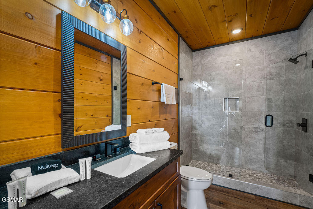 1852 Mountain Ash Way Sevierville TN 37876