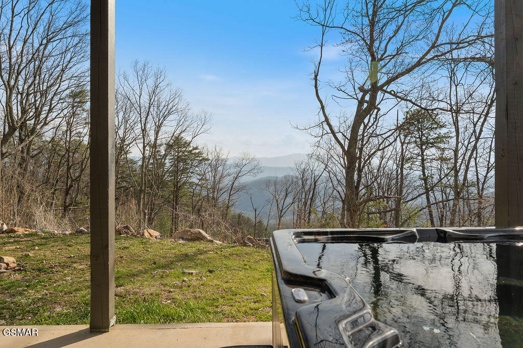 1852 Mountain Ash Way Sevierville TN 37876
